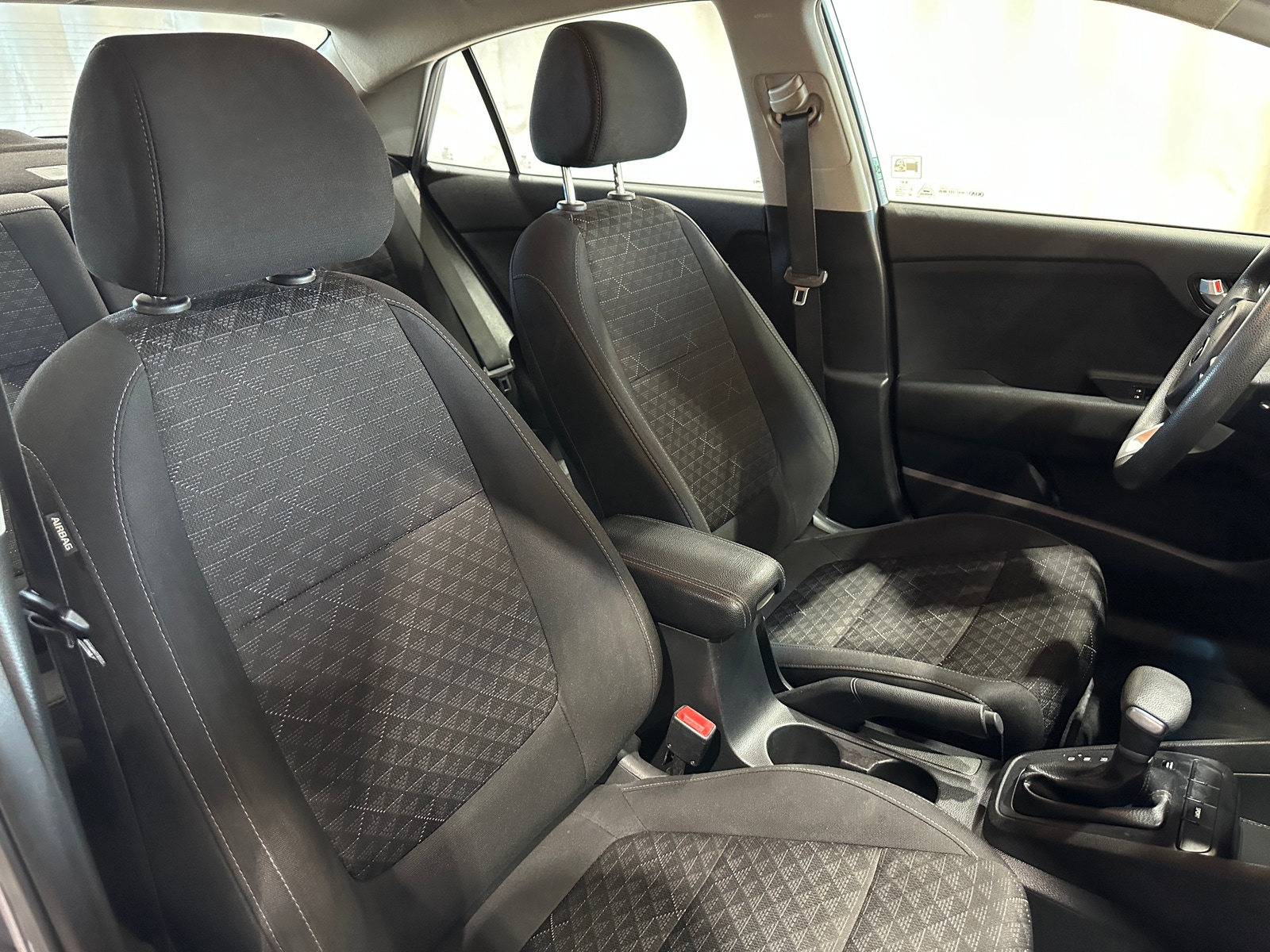 Thumbnail: 2019 Kia Rio - 2