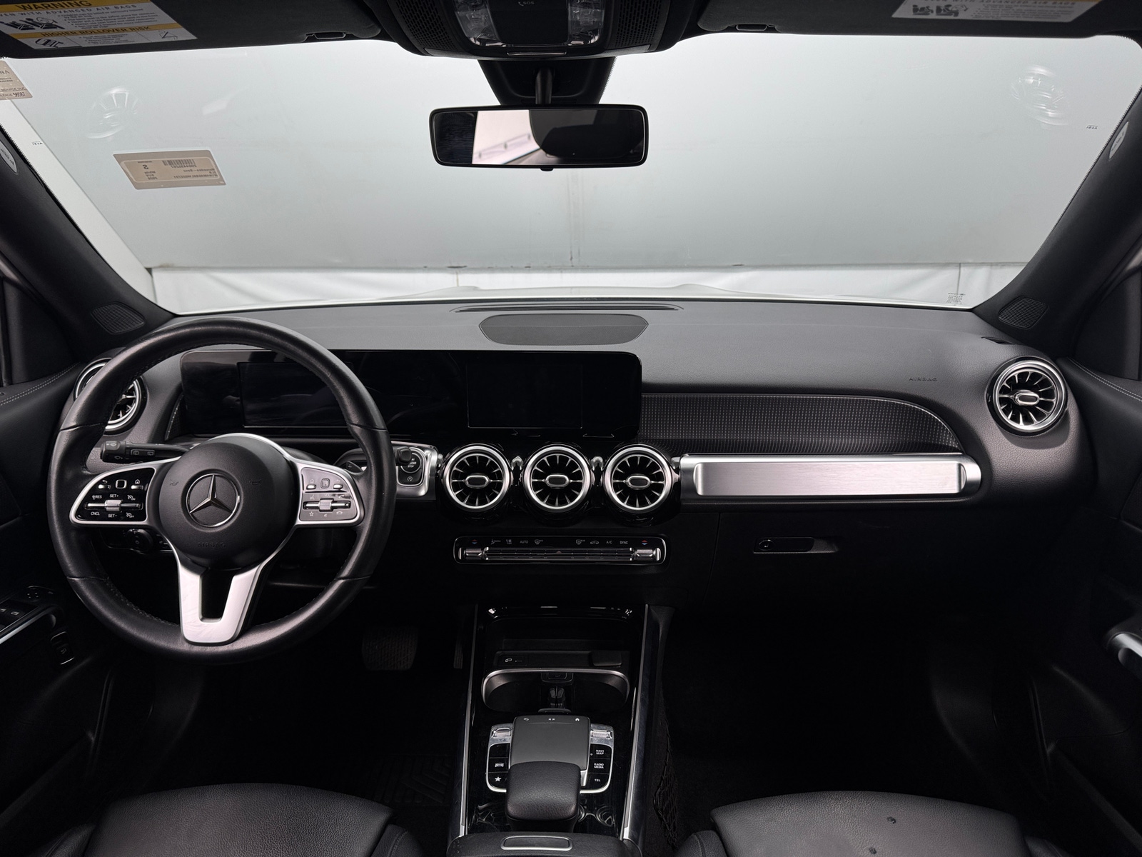 Thumbnail: 2020 Mercedes-Benz GLB - 2