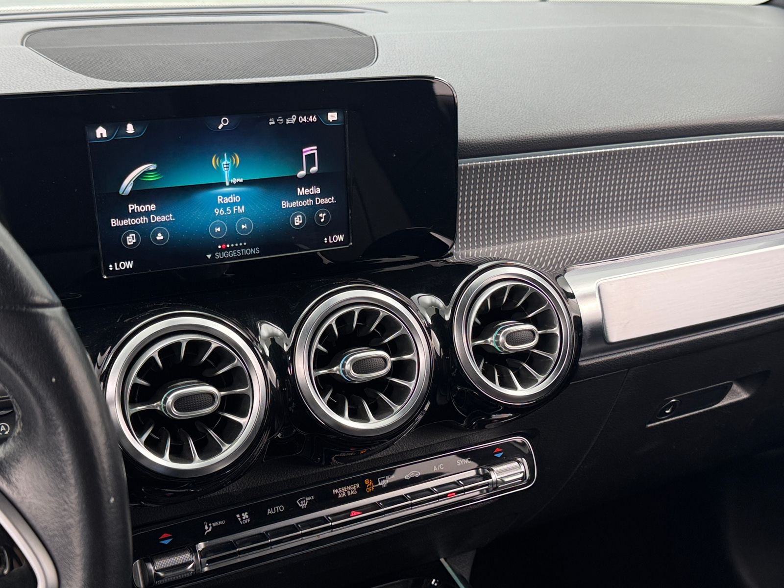 Thumbnail: 2020 Mercedes-Benz GLB - 3