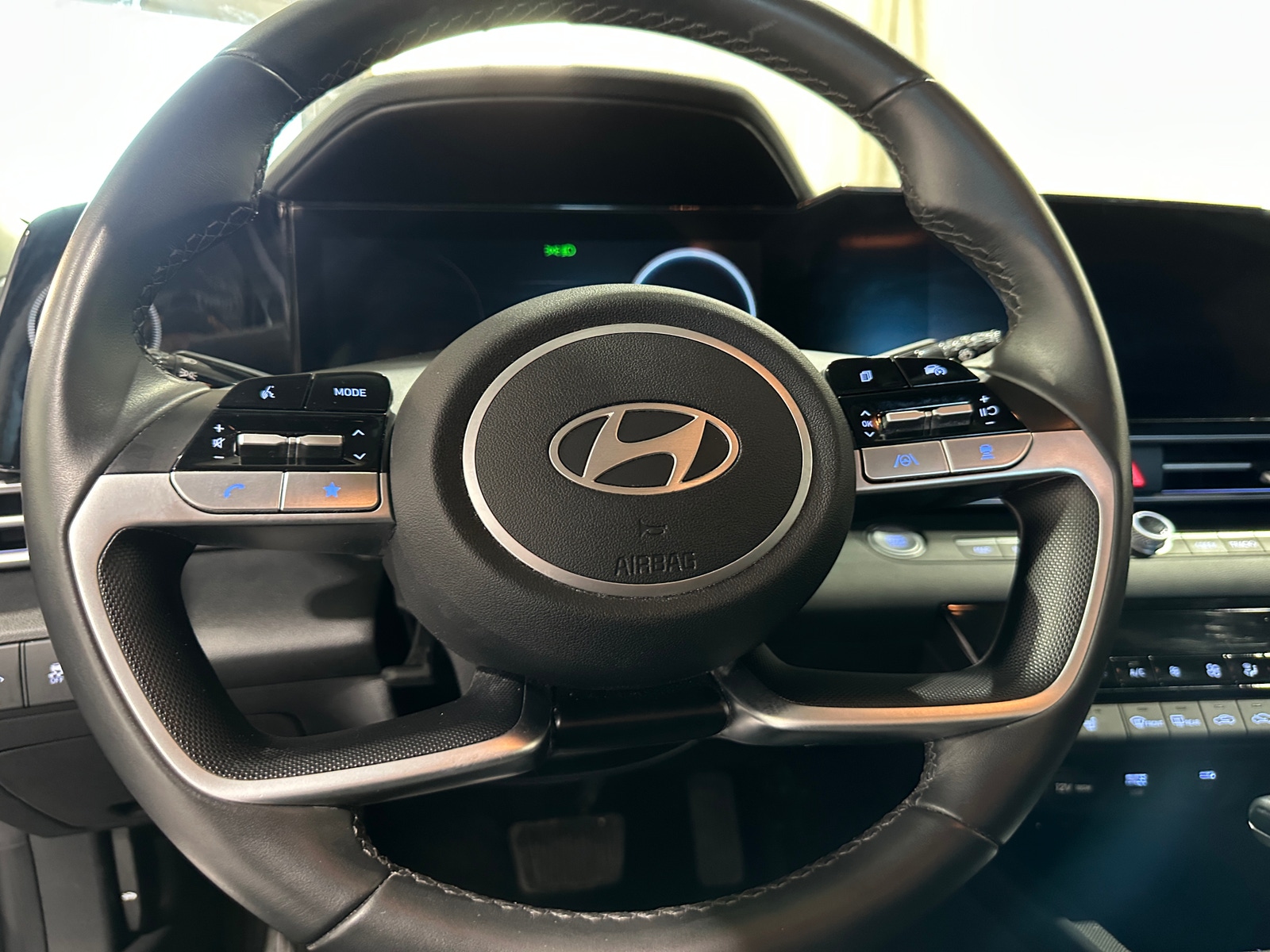 Thumbnail: 2025 Hyundai Elantra - 5