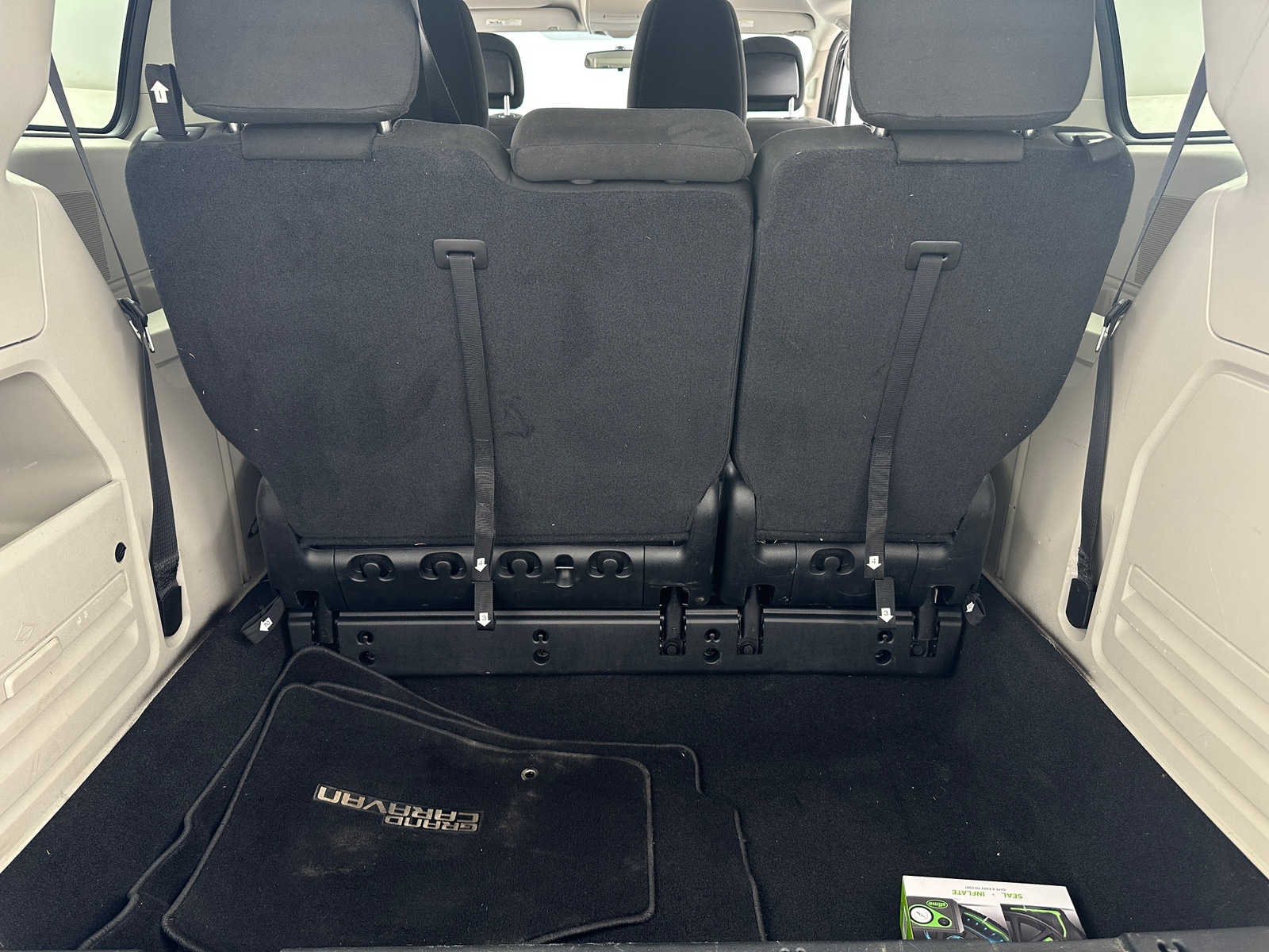 Thumbnail: 2017 Dodge Grand Caravan - 6