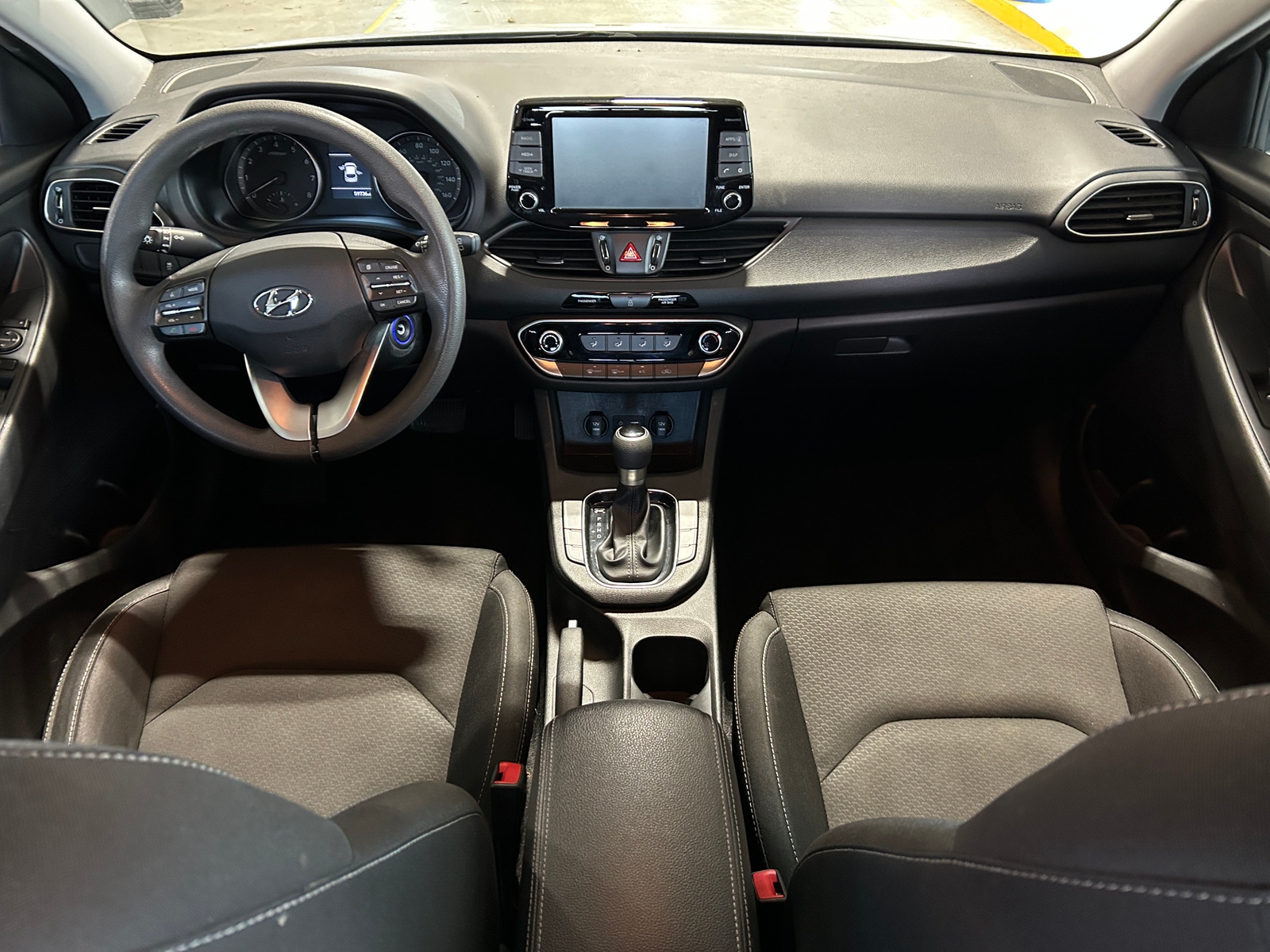 Thumbnail: 2018 Hyundai Elantra - 3