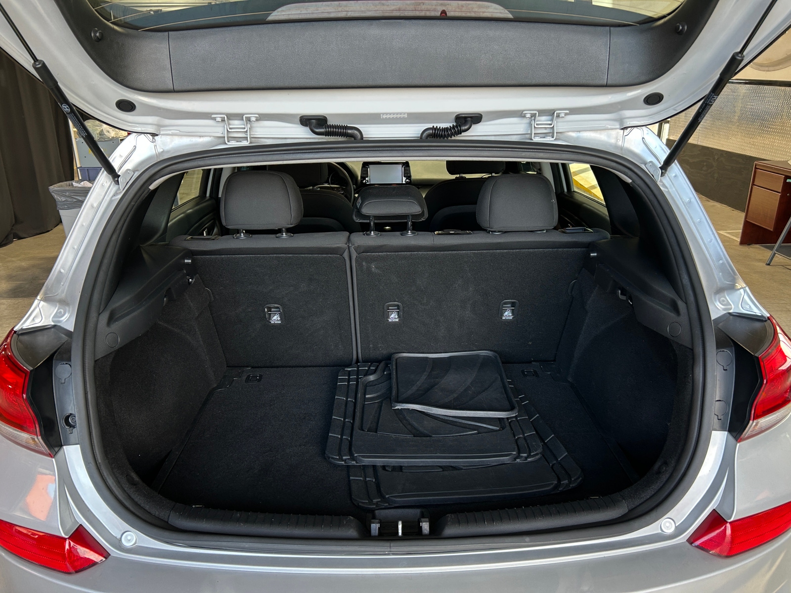 Thumbnail: 2018 Hyundai Elantra - 7