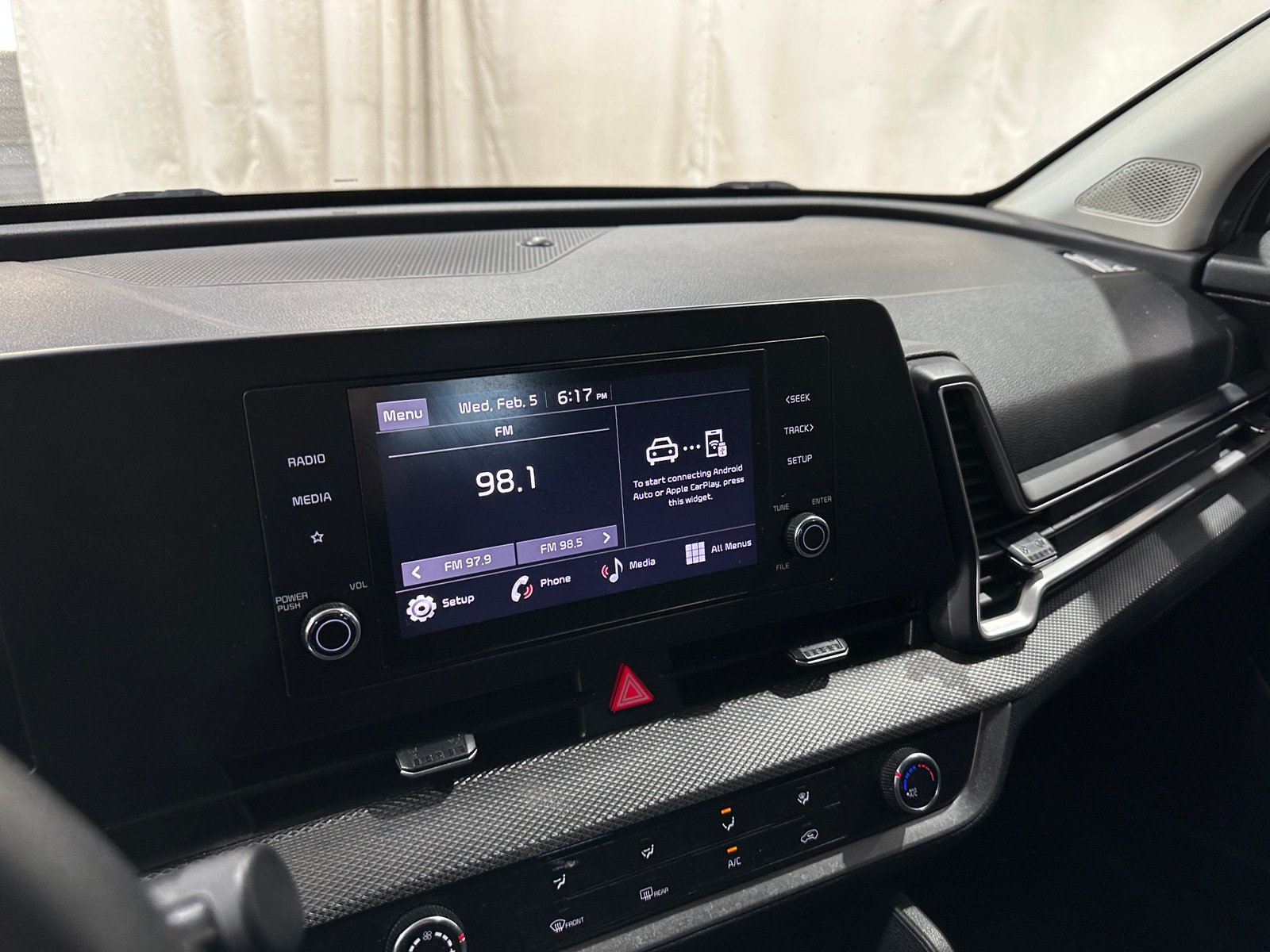 Thumbnail: 2023 Kia Sportage - 4