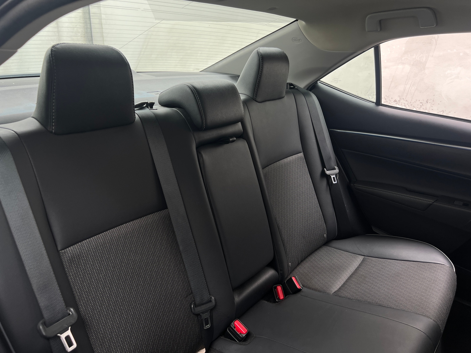 Thumbnail: 2015 Toyota Corolla - 6