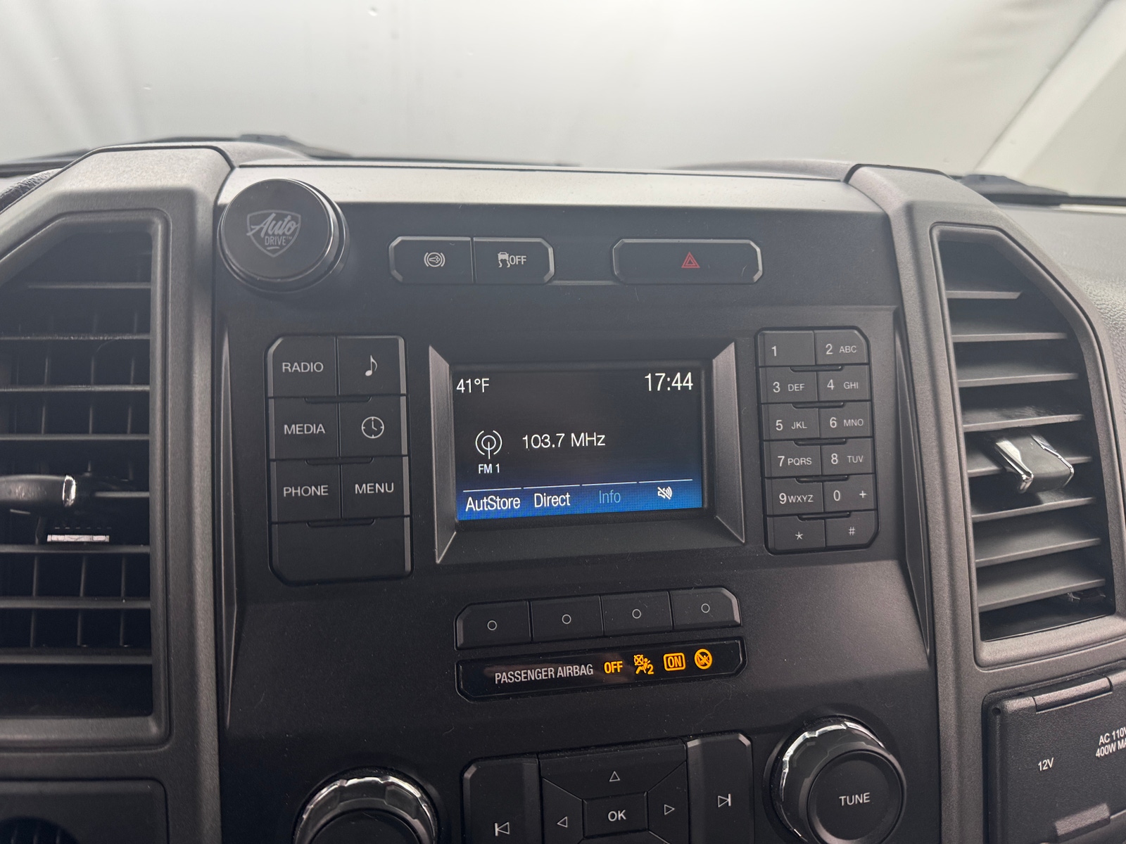 Thumbnail: 2019 Ford Econoline - 4