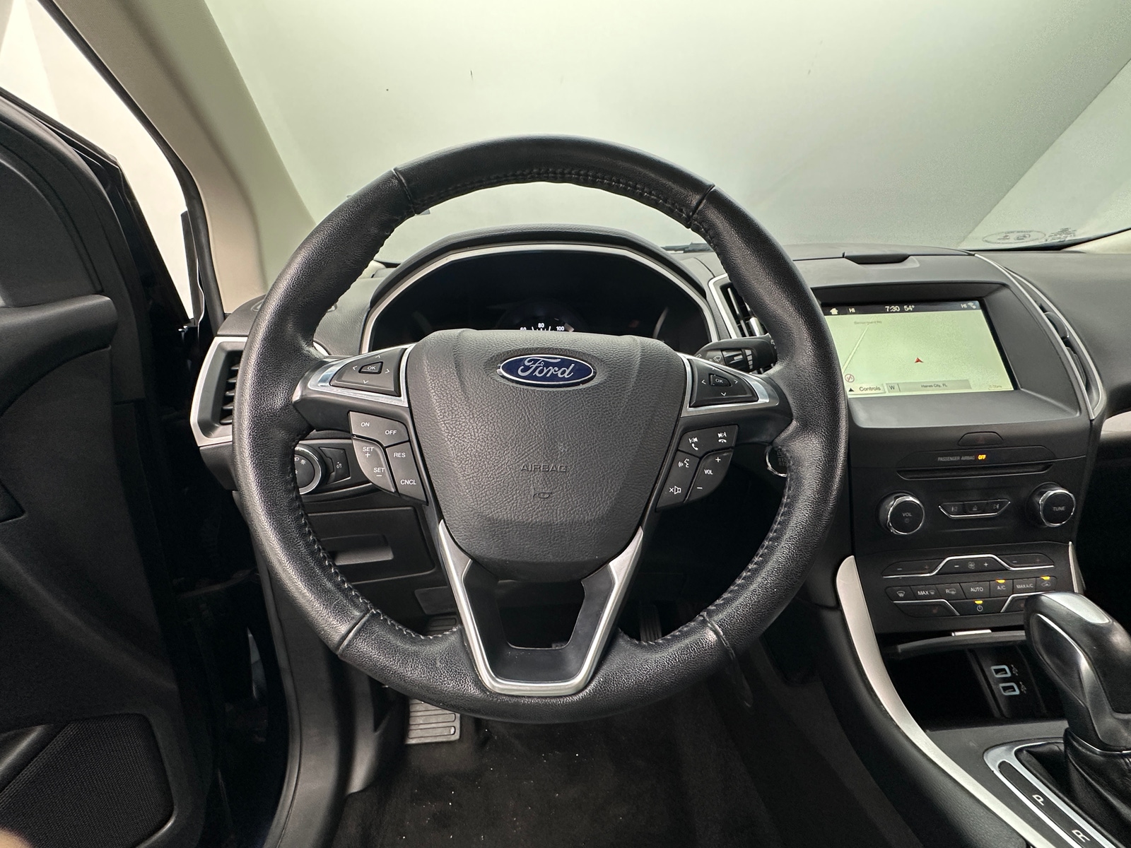 Thumbnail: 2017 Ford Edge - 4