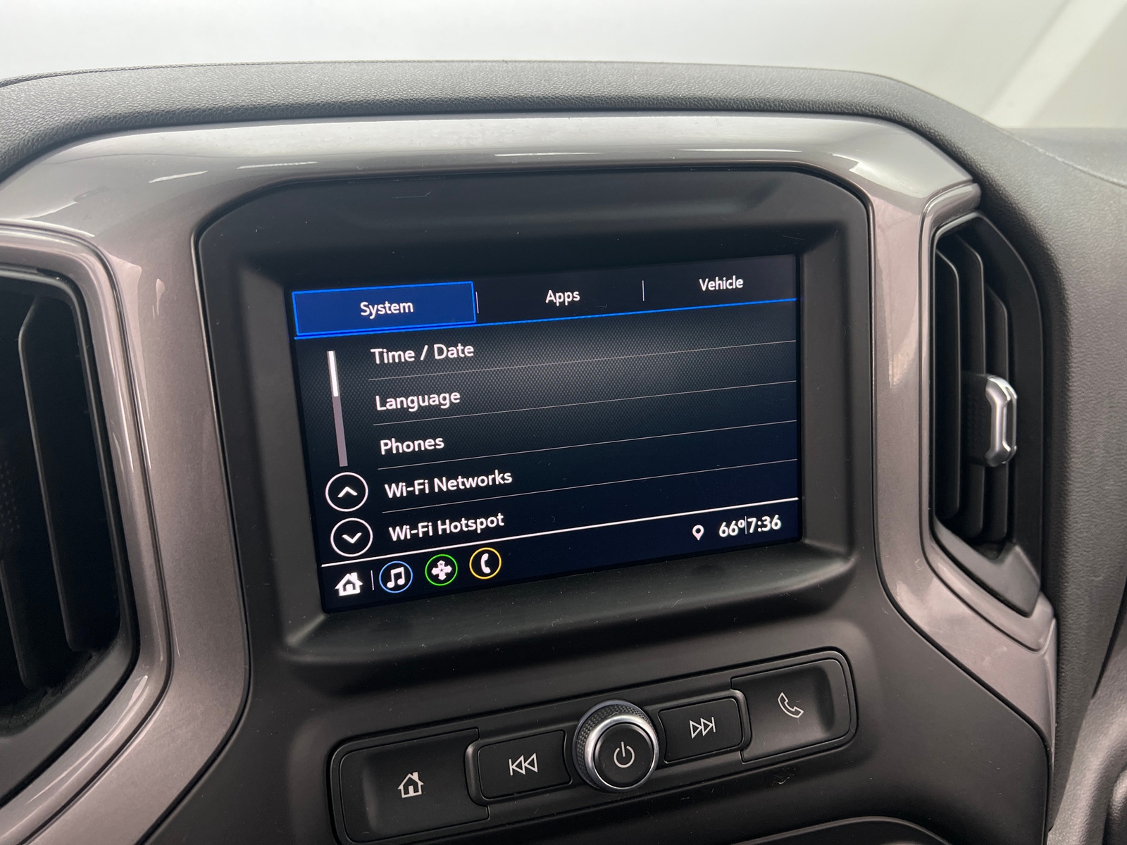 Thumbnail: 2020 Chevrolet Silverado 1500 - 4