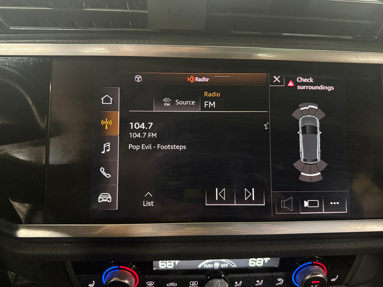 Thumbnail: 2022 Audi Q3 - 3