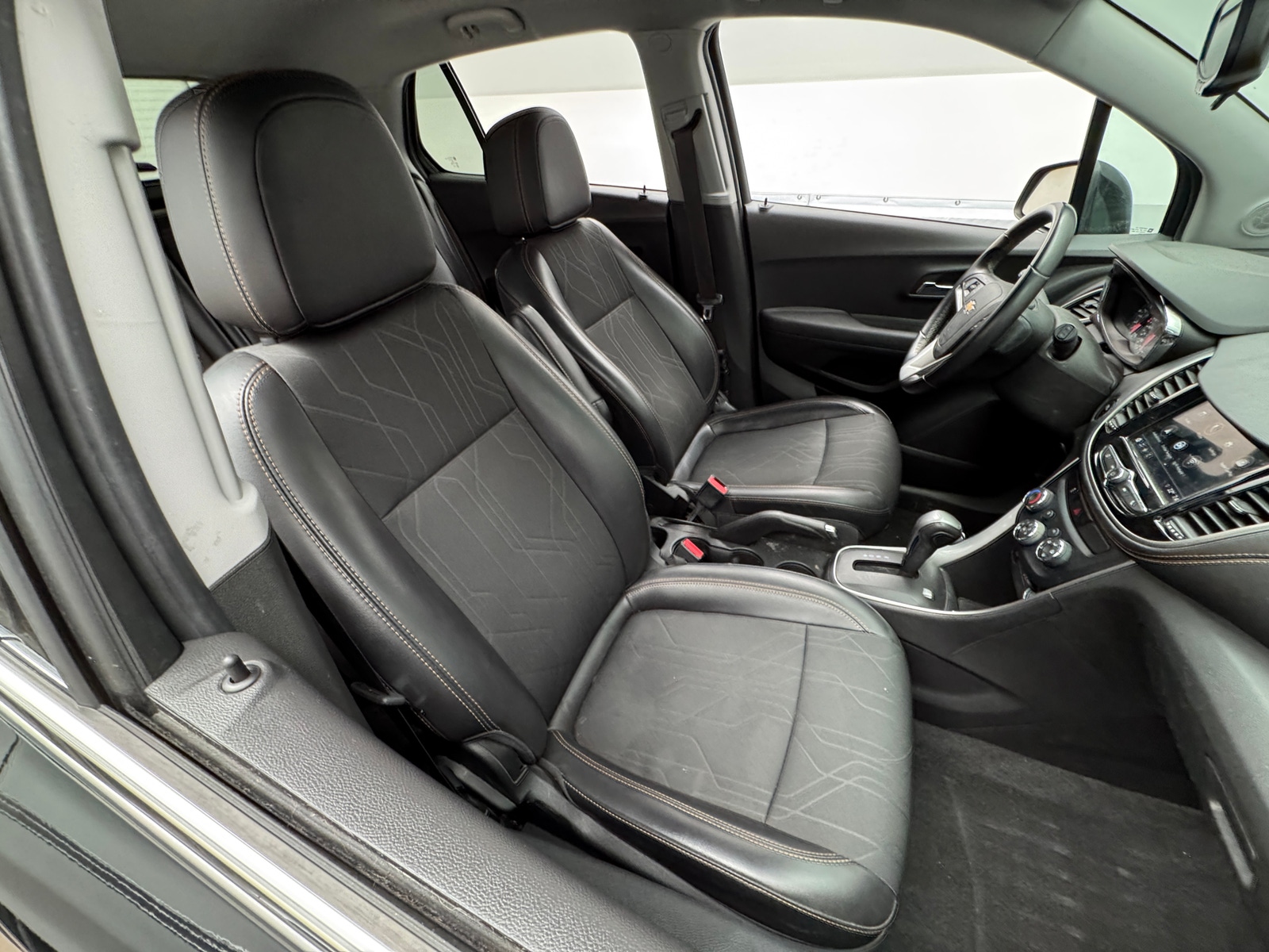 Thumbnail: 2019 Chevrolet Trax - 2