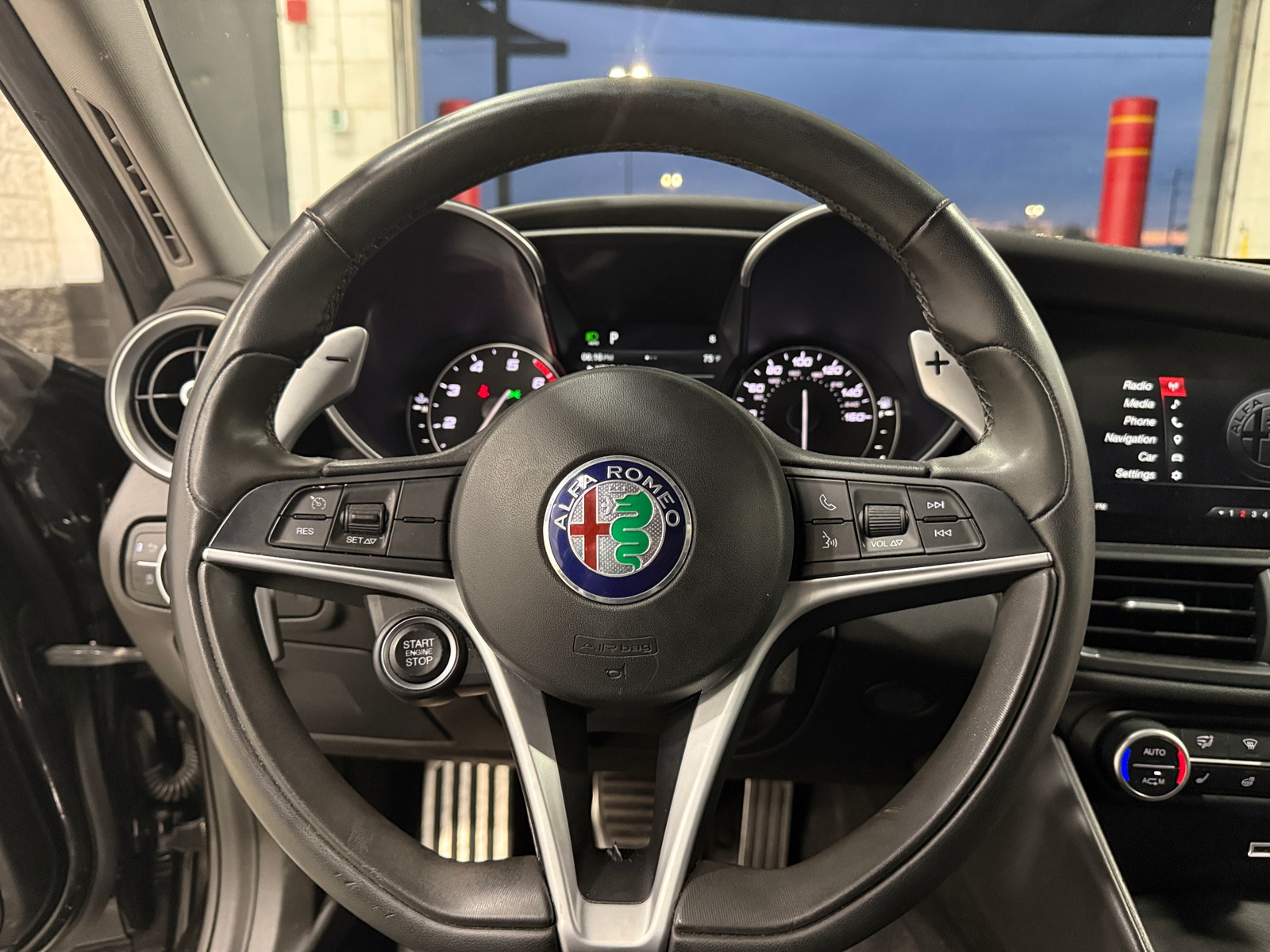Thumbnail: 2018 Alfa Romeo Giulia - 4