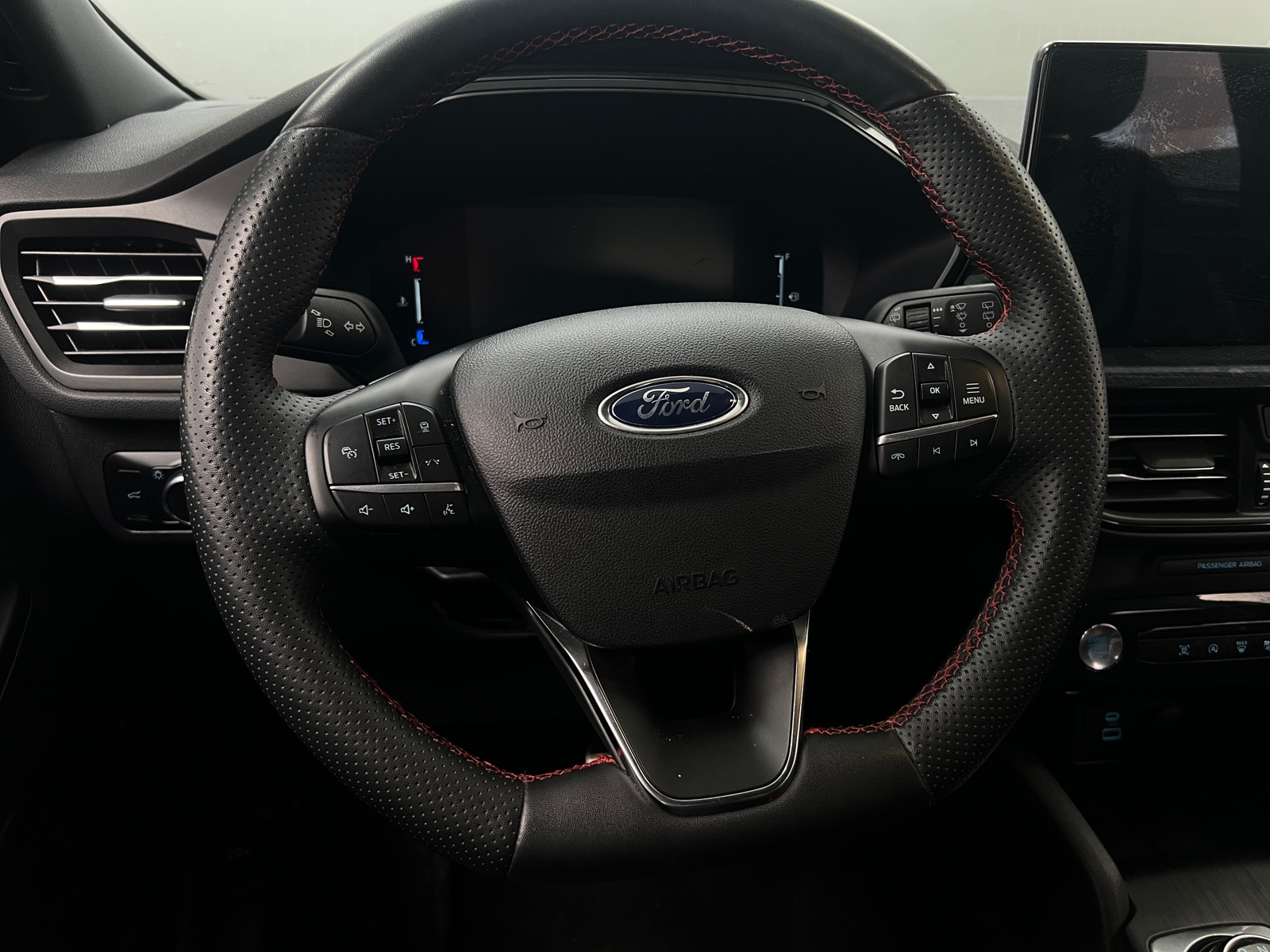 Thumbnail: 2023 Ford Escape - 5