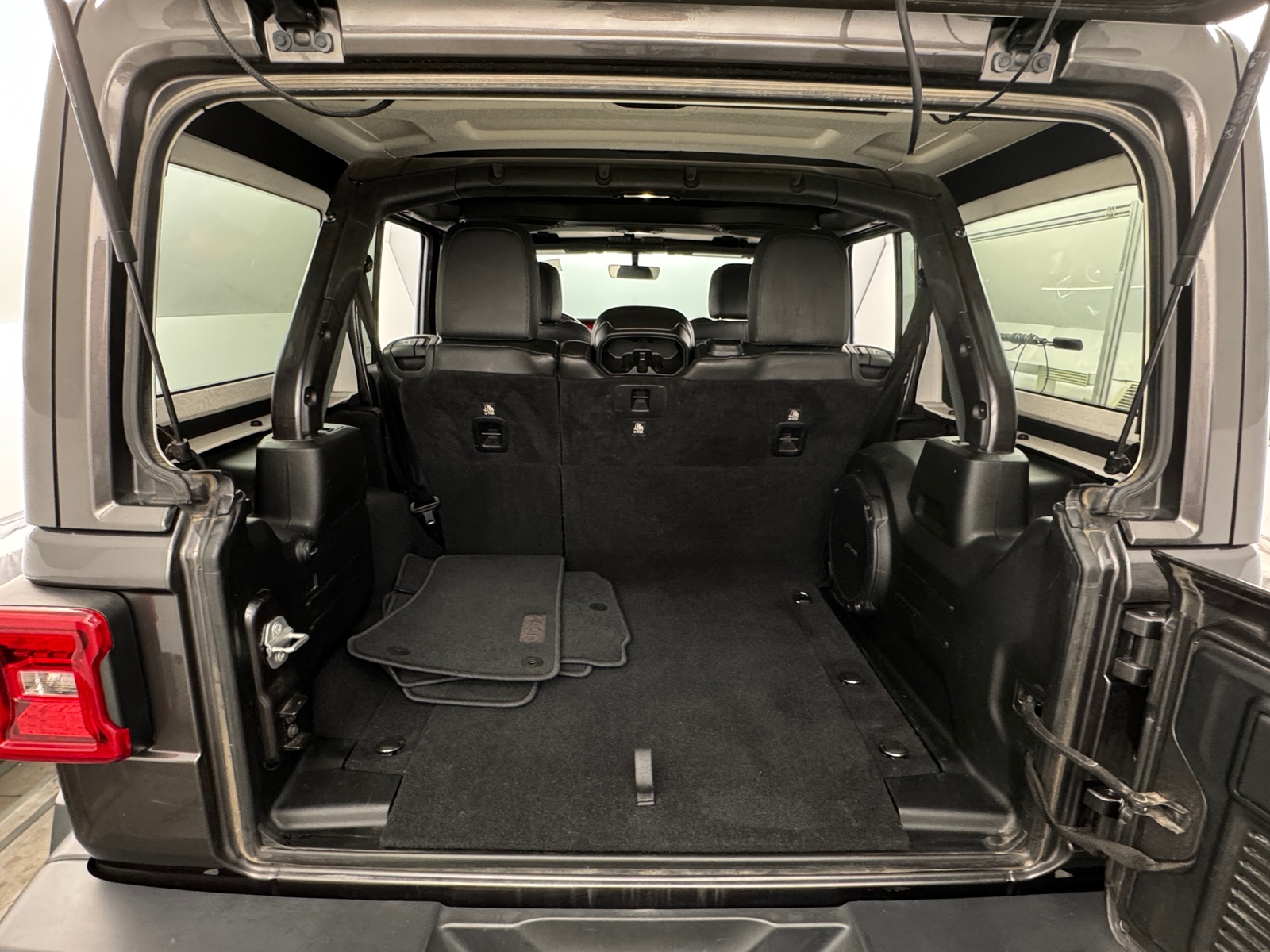 Thumbnail: 2018 Jeep Wrangler - 7