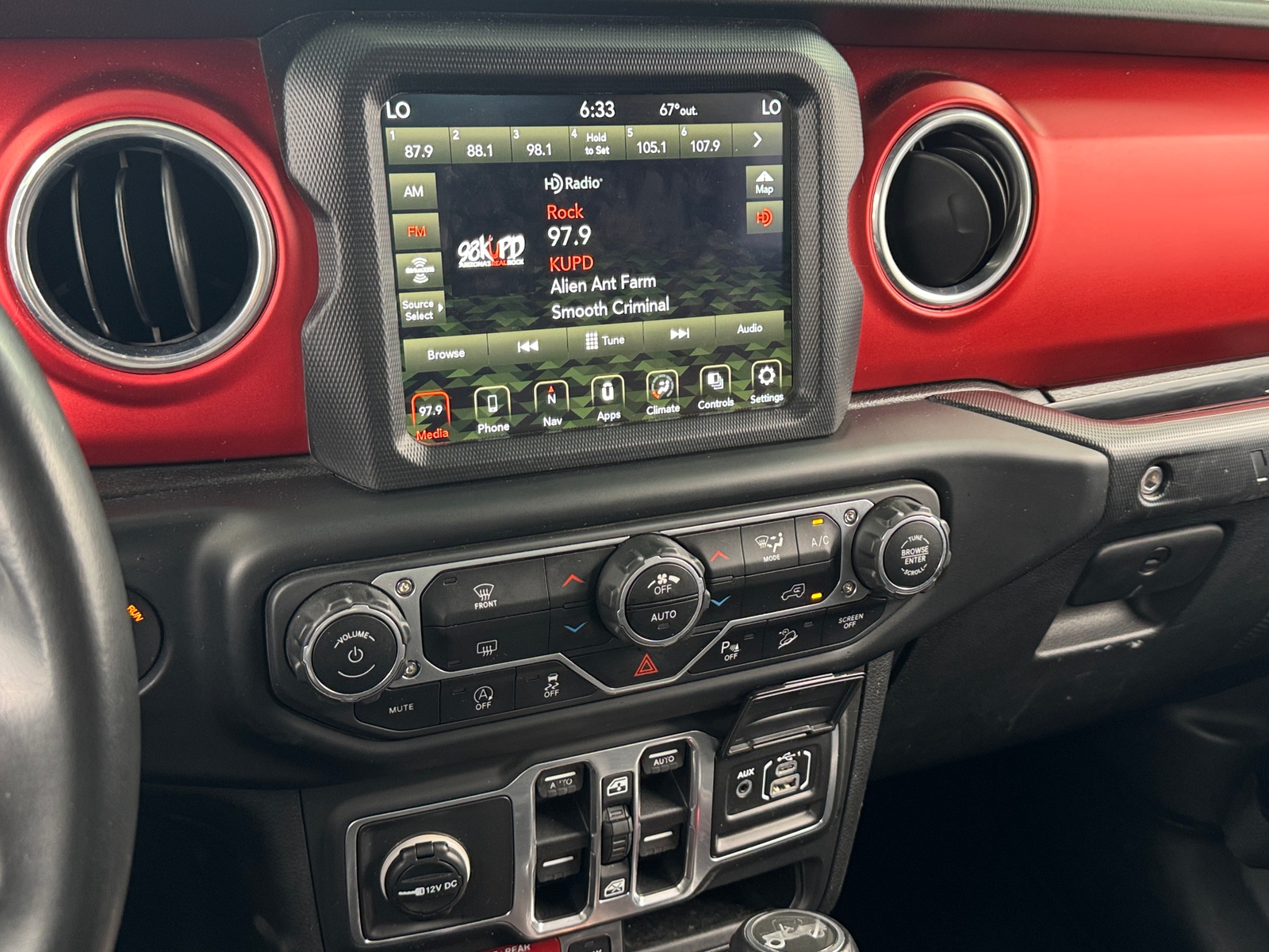 Thumbnail: 2018 Jeep Wrangler - 4