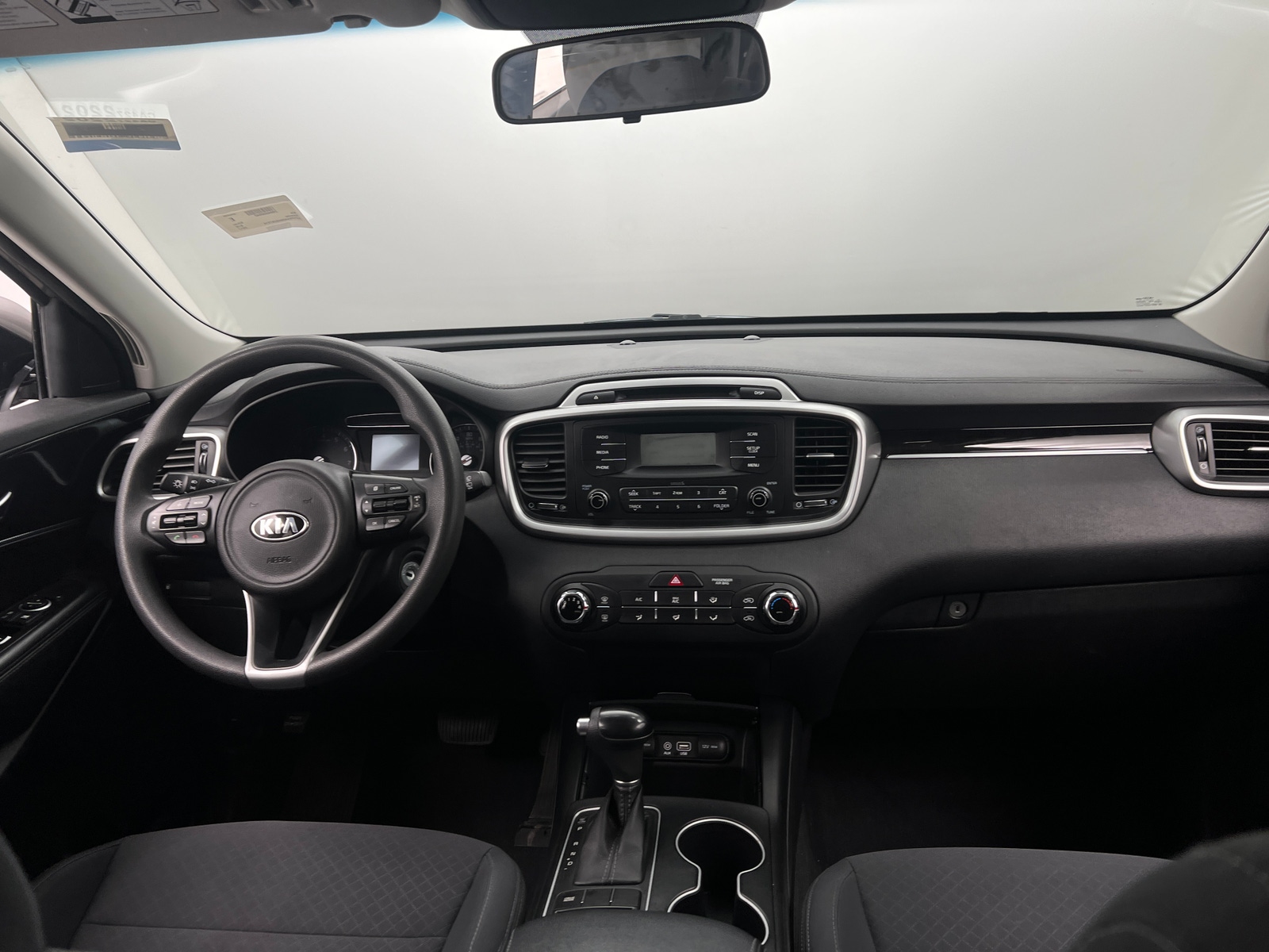 Thumbnail: 2017 Kia Sorento - 3