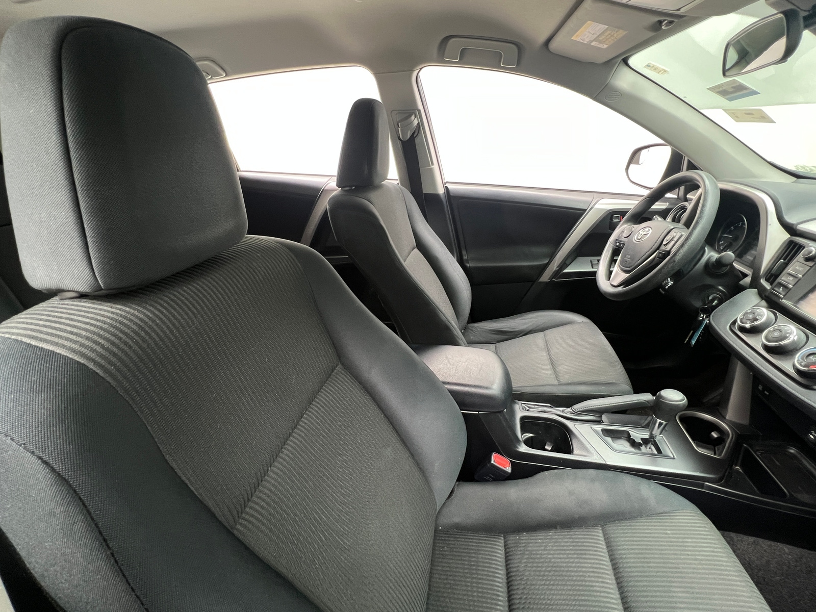 Thumbnail: 2017 Toyota RAV4 - 2