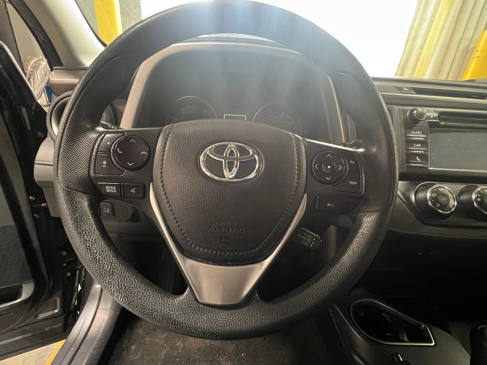 Thumbnail: 2017 Toyota RAV4 - 5