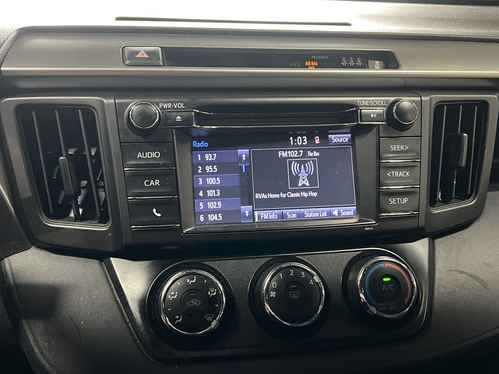 Thumbnail: 2017 Toyota RAV4 - 4