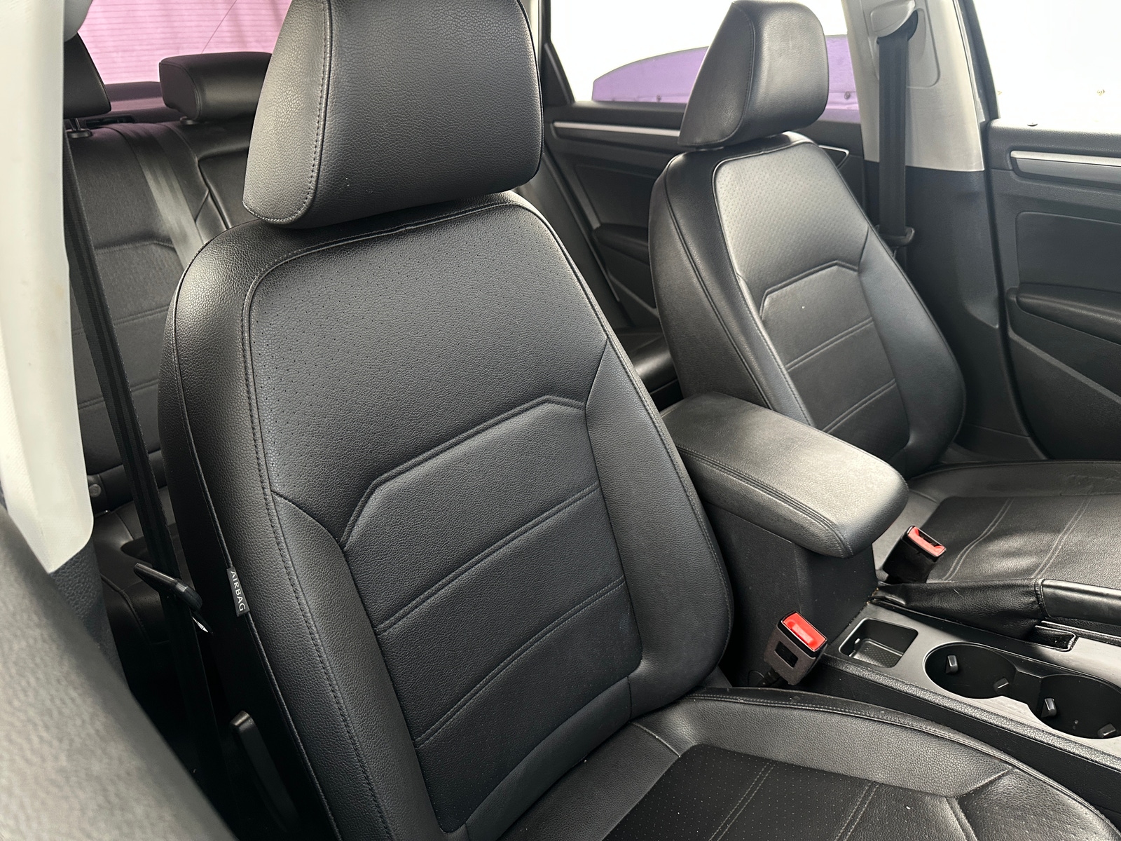 Thumbnail: 2018 Volkswagen Passat - 2