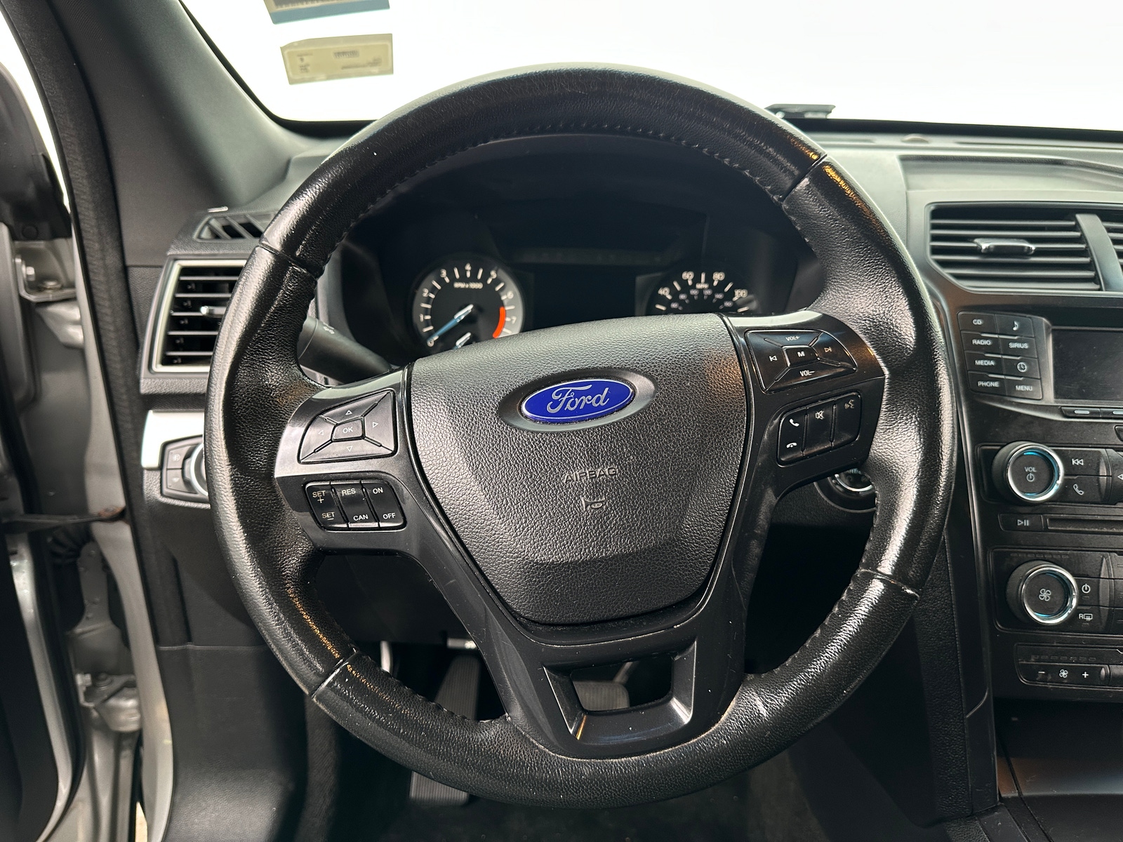 Thumbnail: 2017 Ford Explorer - 5