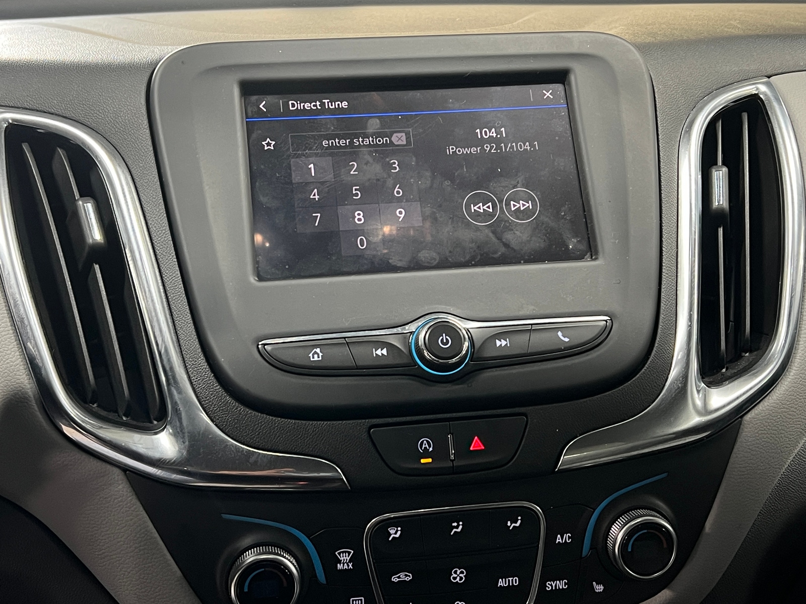 Thumbnail: 2023 Chevrolet Equinox - 4