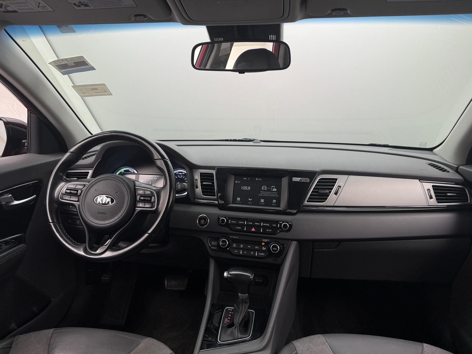 Thumbnail: 2017 Kia Niro - 3