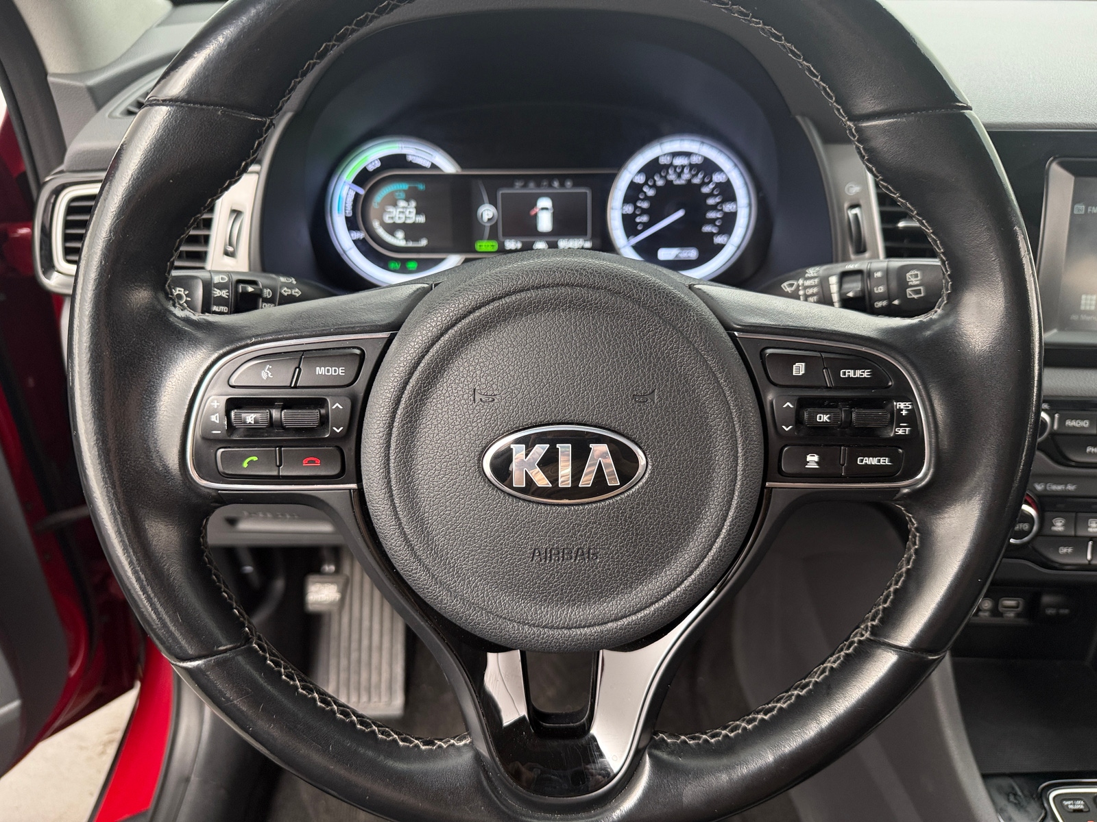 Thumbnail: 2017 Kia Niro - 5