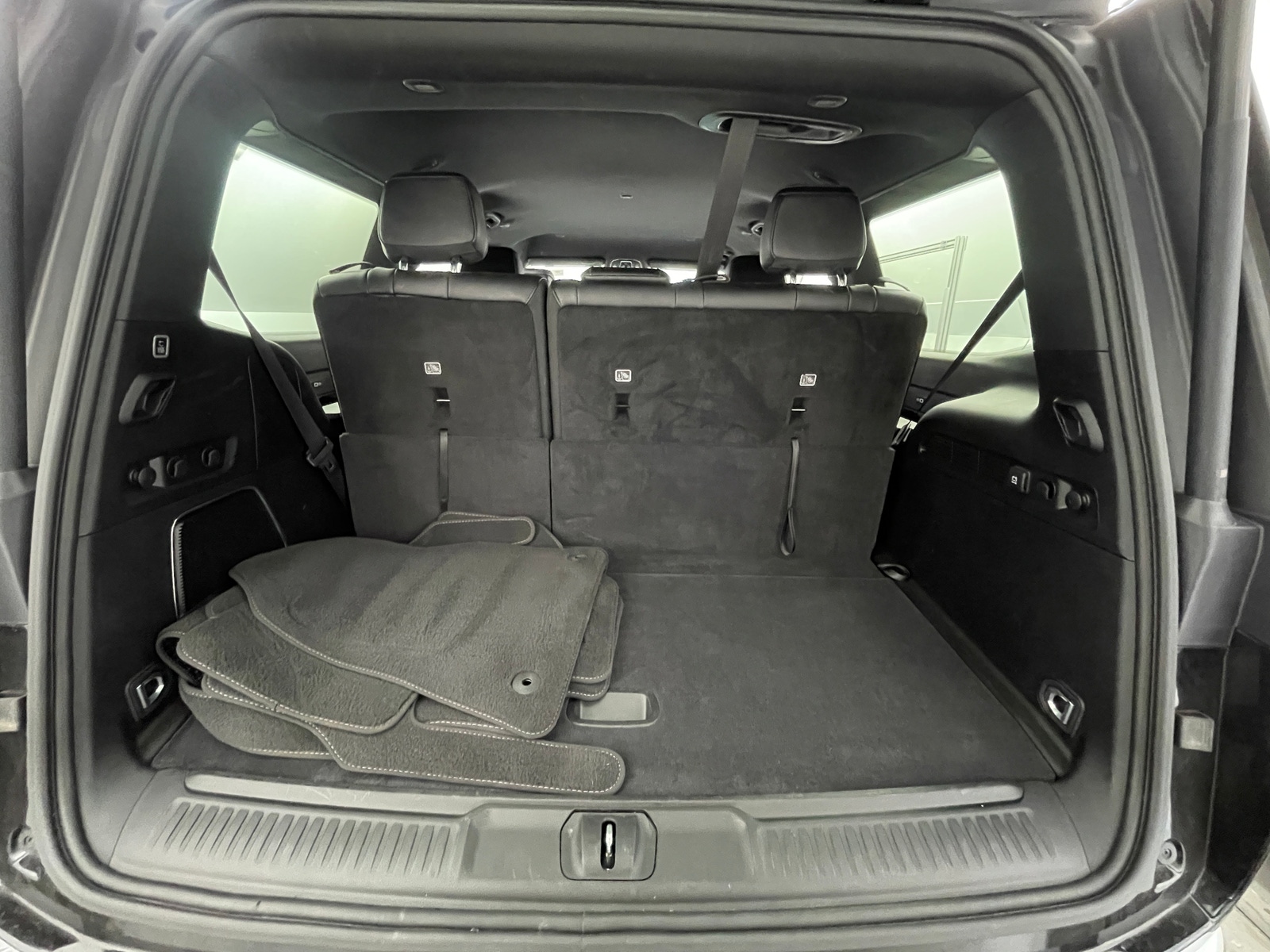 Thumbnail: 2025 Jeep Wagoneer - 6