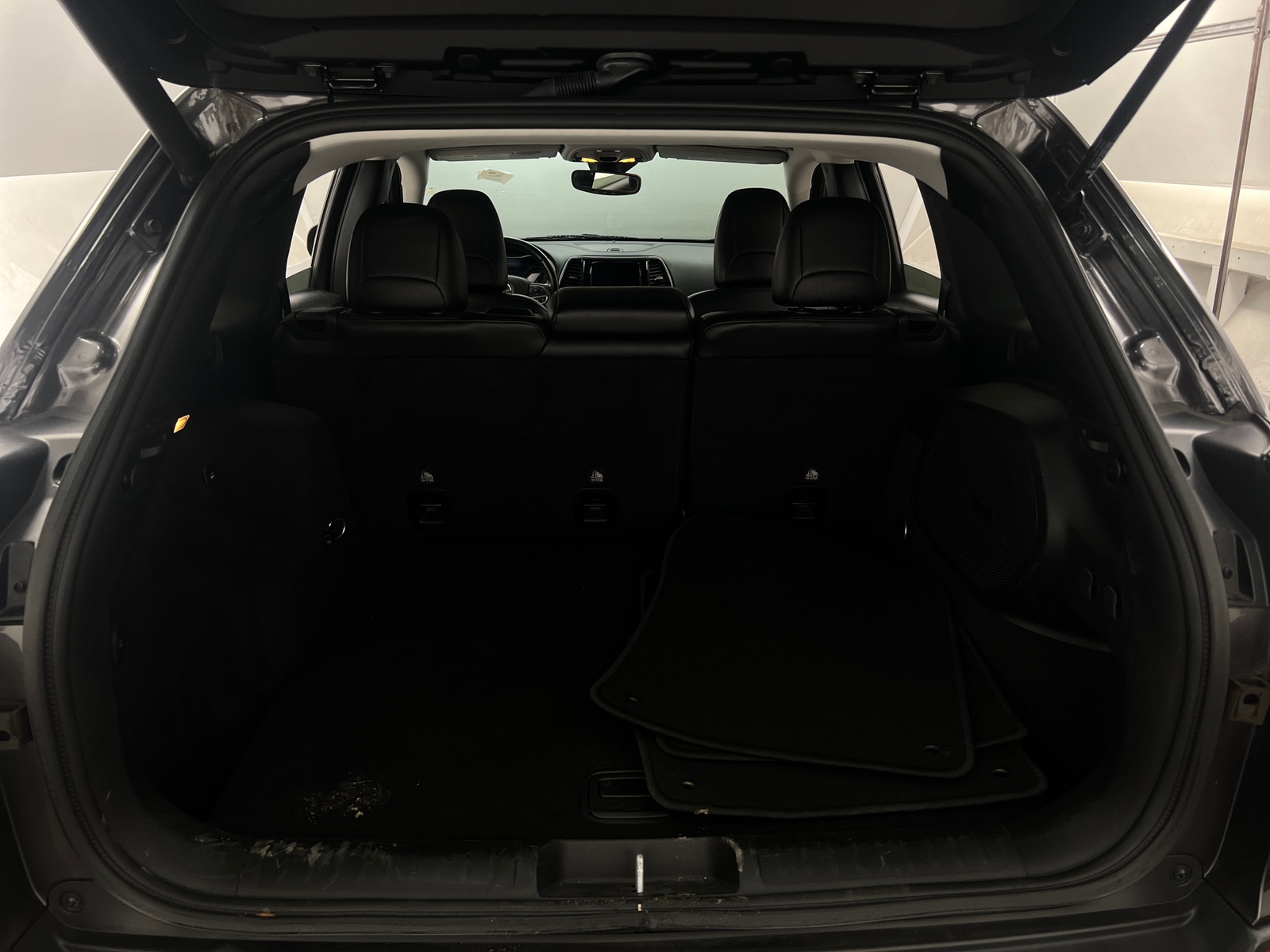 Thumbnail: 2021 Jeep Cherokee - 6