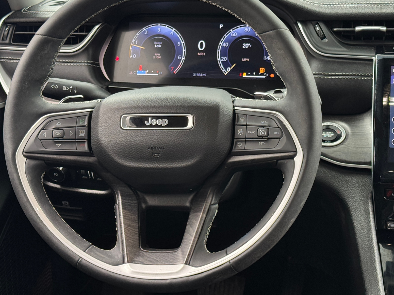 Thumbnail: 2023 Jeep Grand Cherokee L - 4