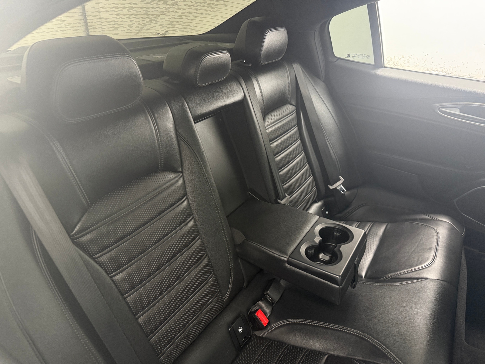 Thumbnail: 2020 Alfa Romeo Giulia - 6