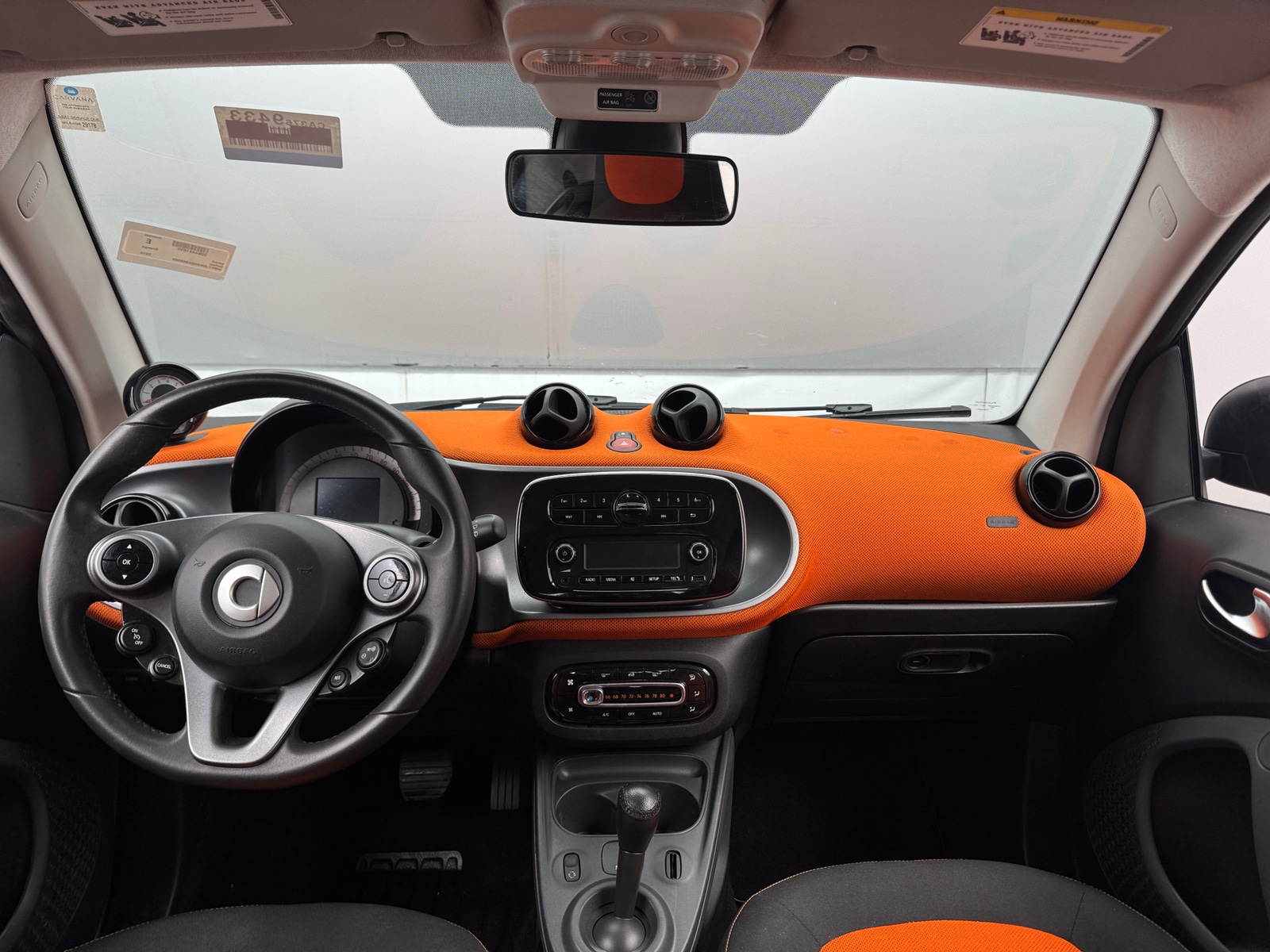 Thumbnail: 2016 smart fortwo - 3