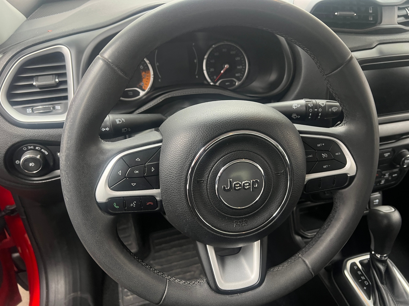 Thumbnail: 2018 Jeep Renegade - 5