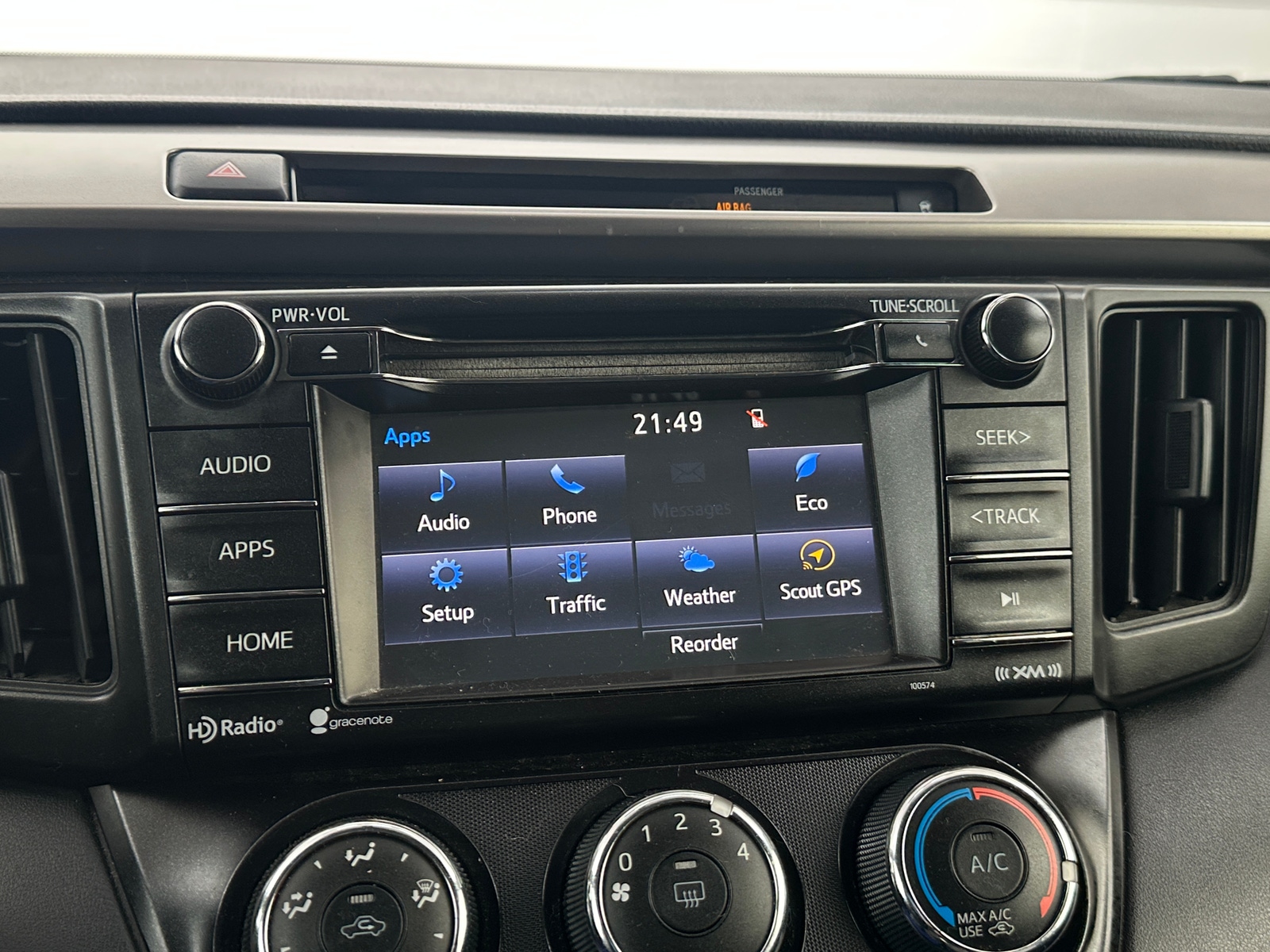 Thumbnail: 2016 Toyota RAV4 - 4