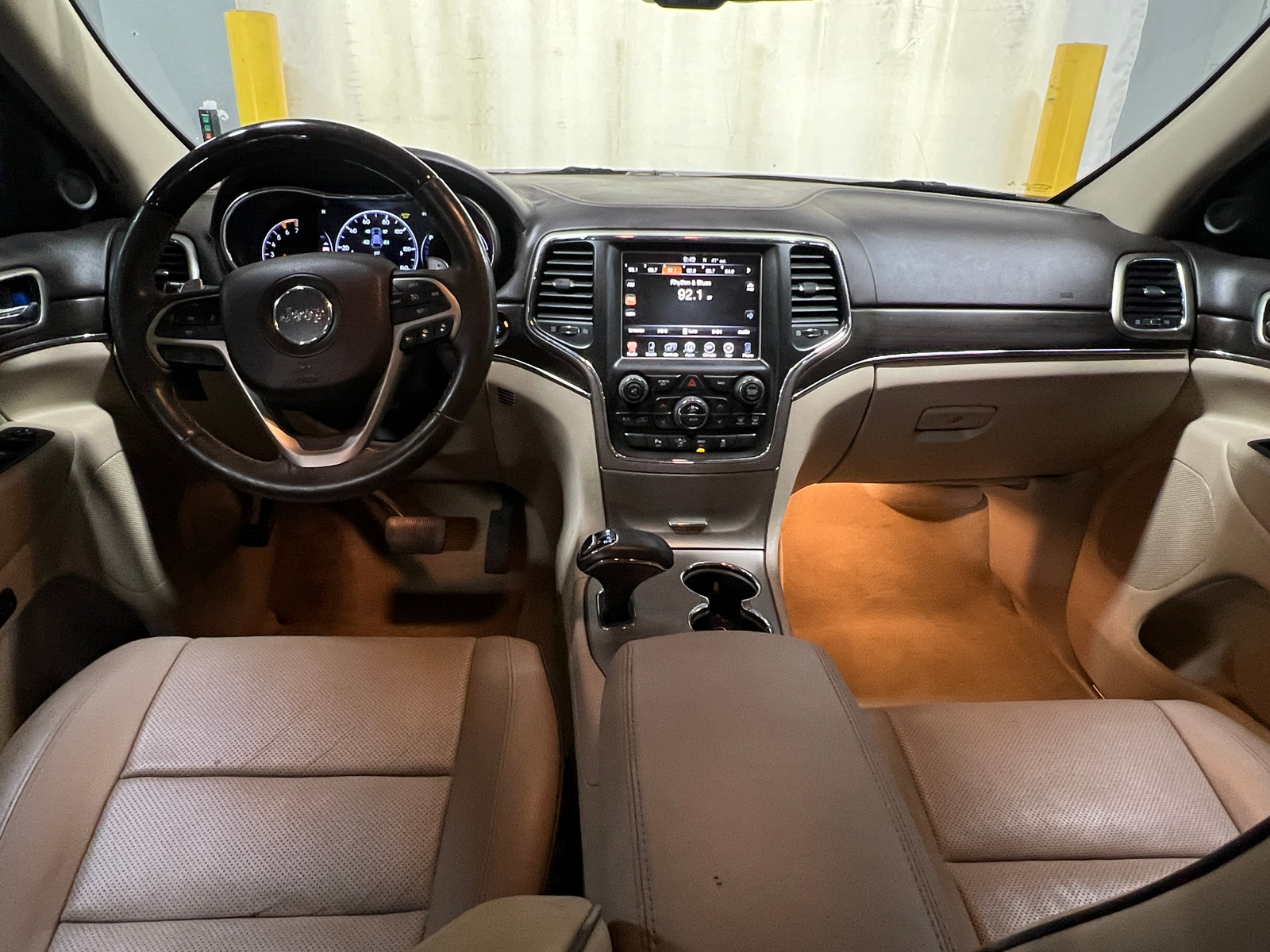 Thumbnail: 2015 Jeep Grand Cherokee - 2