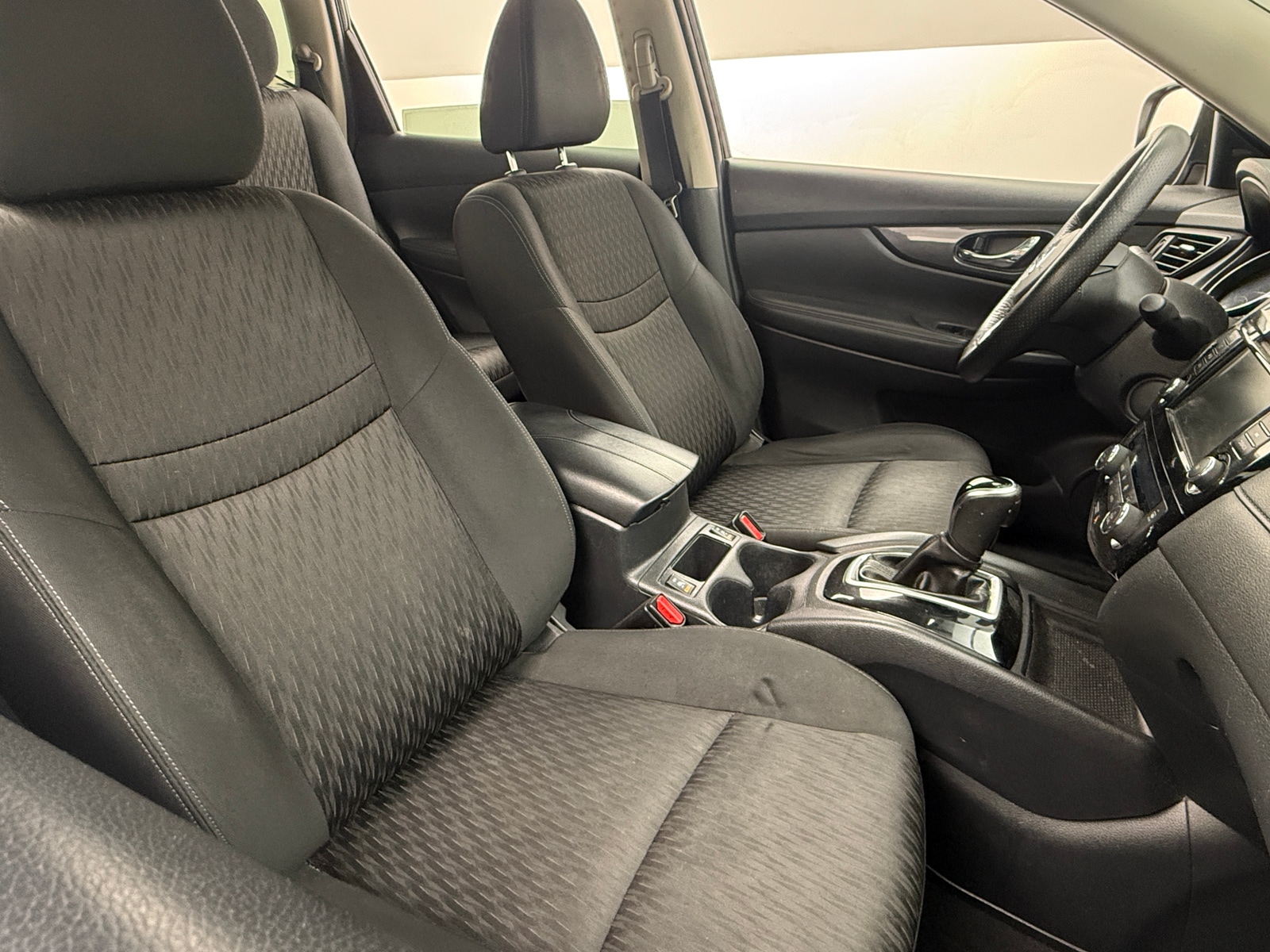 Thumbnail: 2018 Nissan Rogue - 2