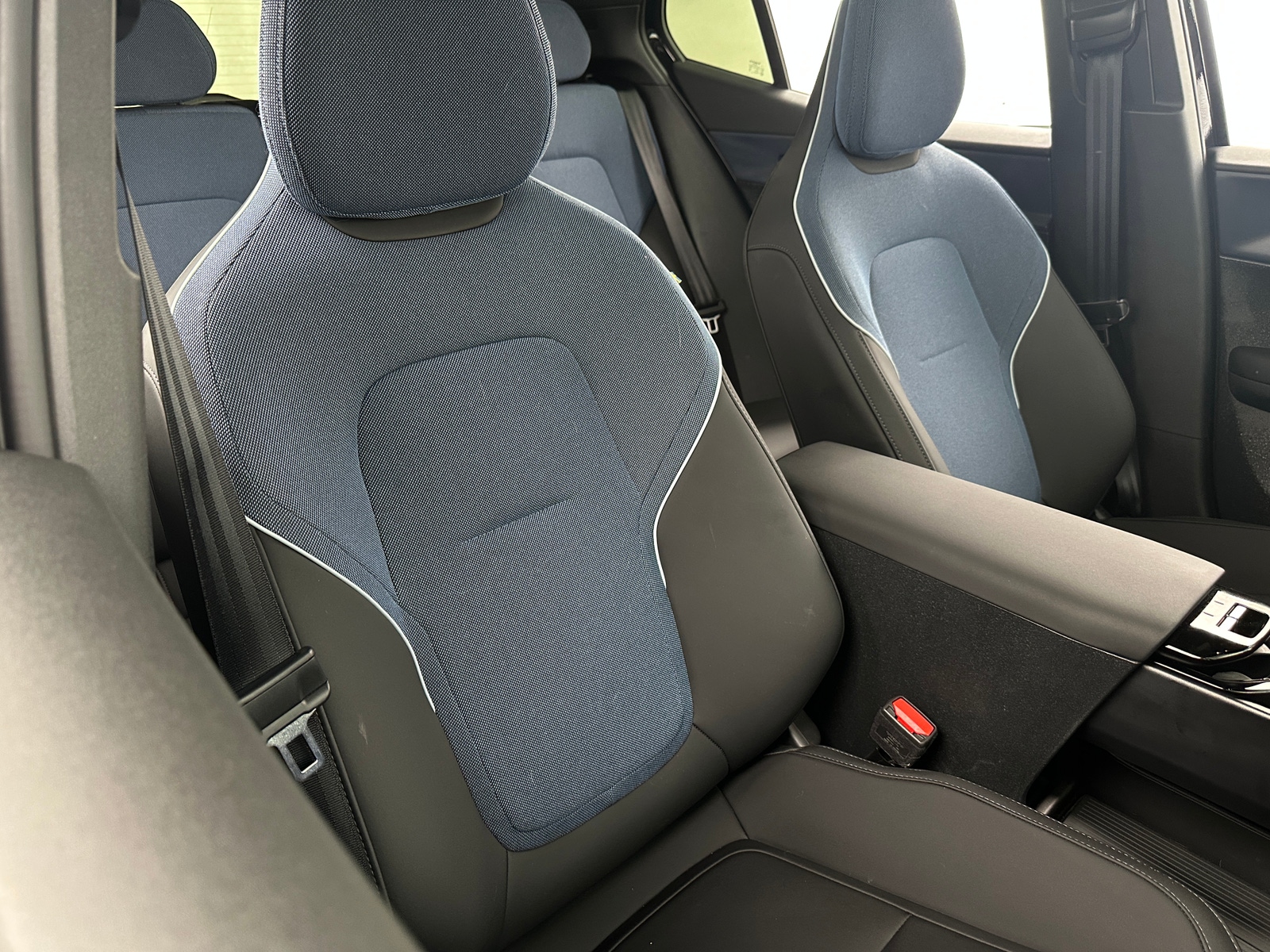 Thumbnail: 2025 Volvo EX30 - 2