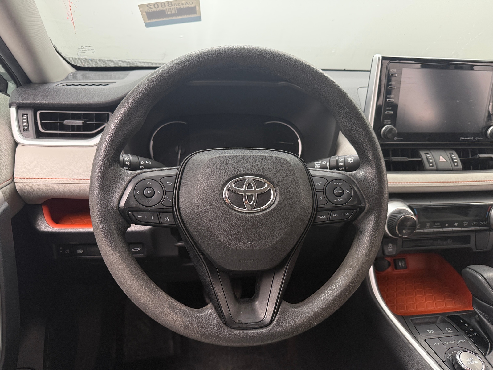 Thumbnail: 2019 Toyota RAV4 - 4