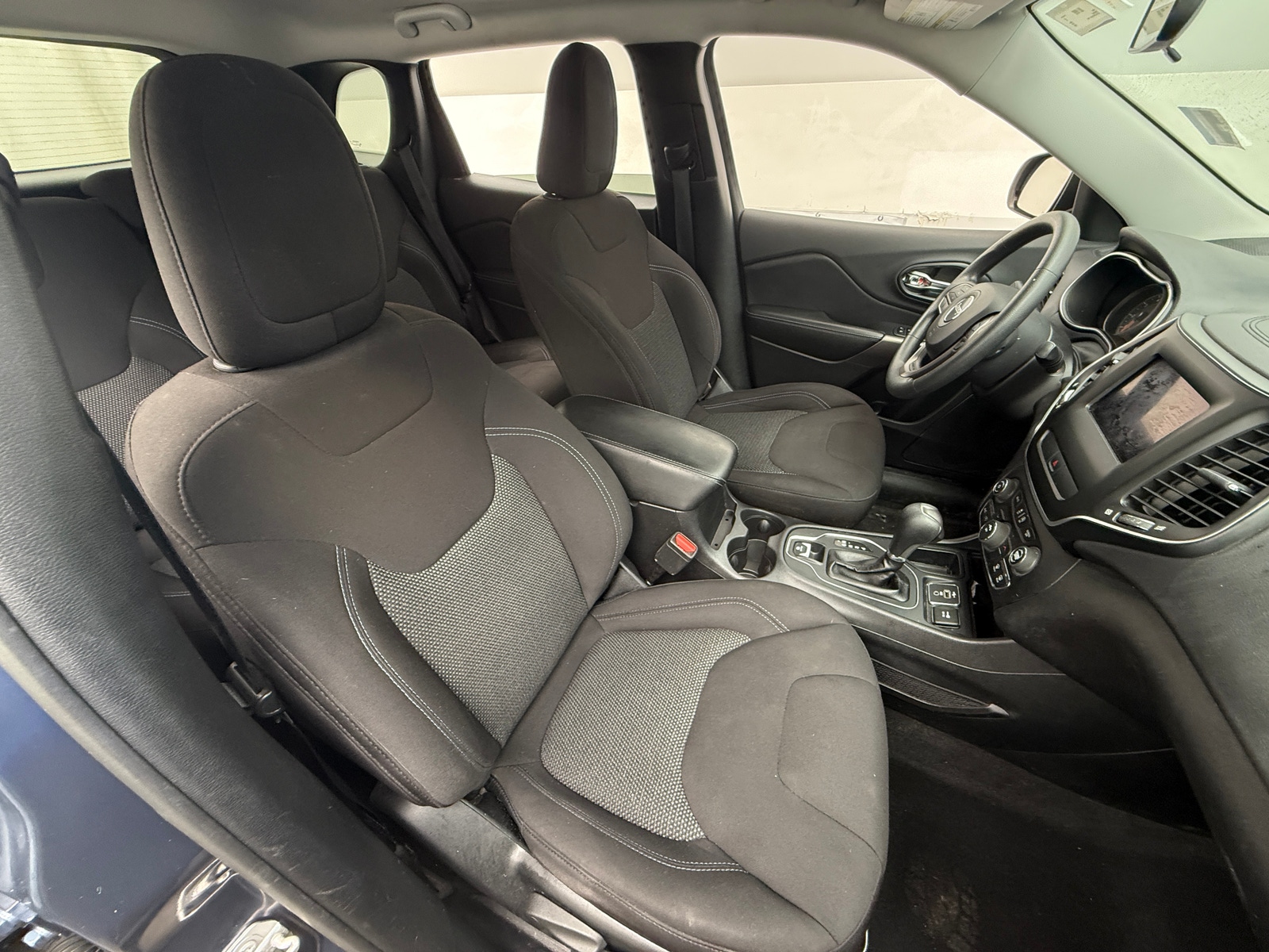 Thumbnail: 2019 Jeep Cherokee - 2