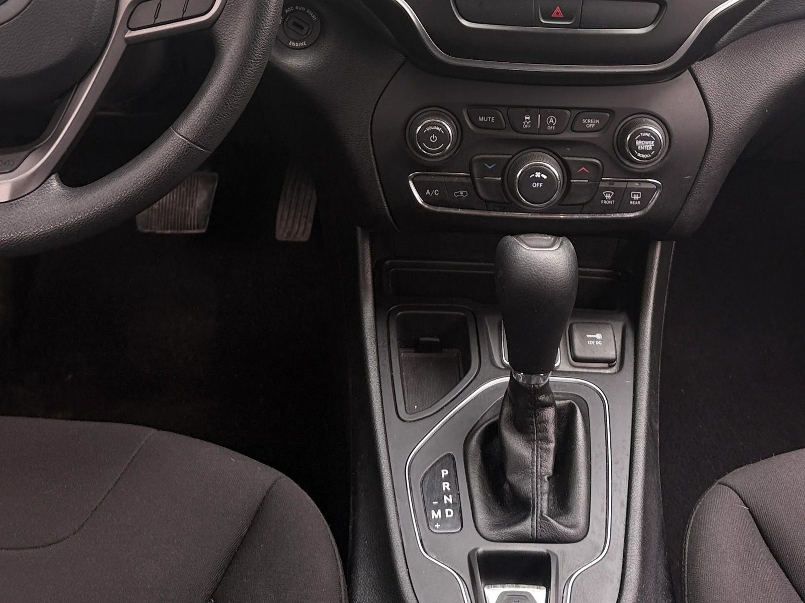 Thumbnail: 2019 Jeep Cherokee - 5