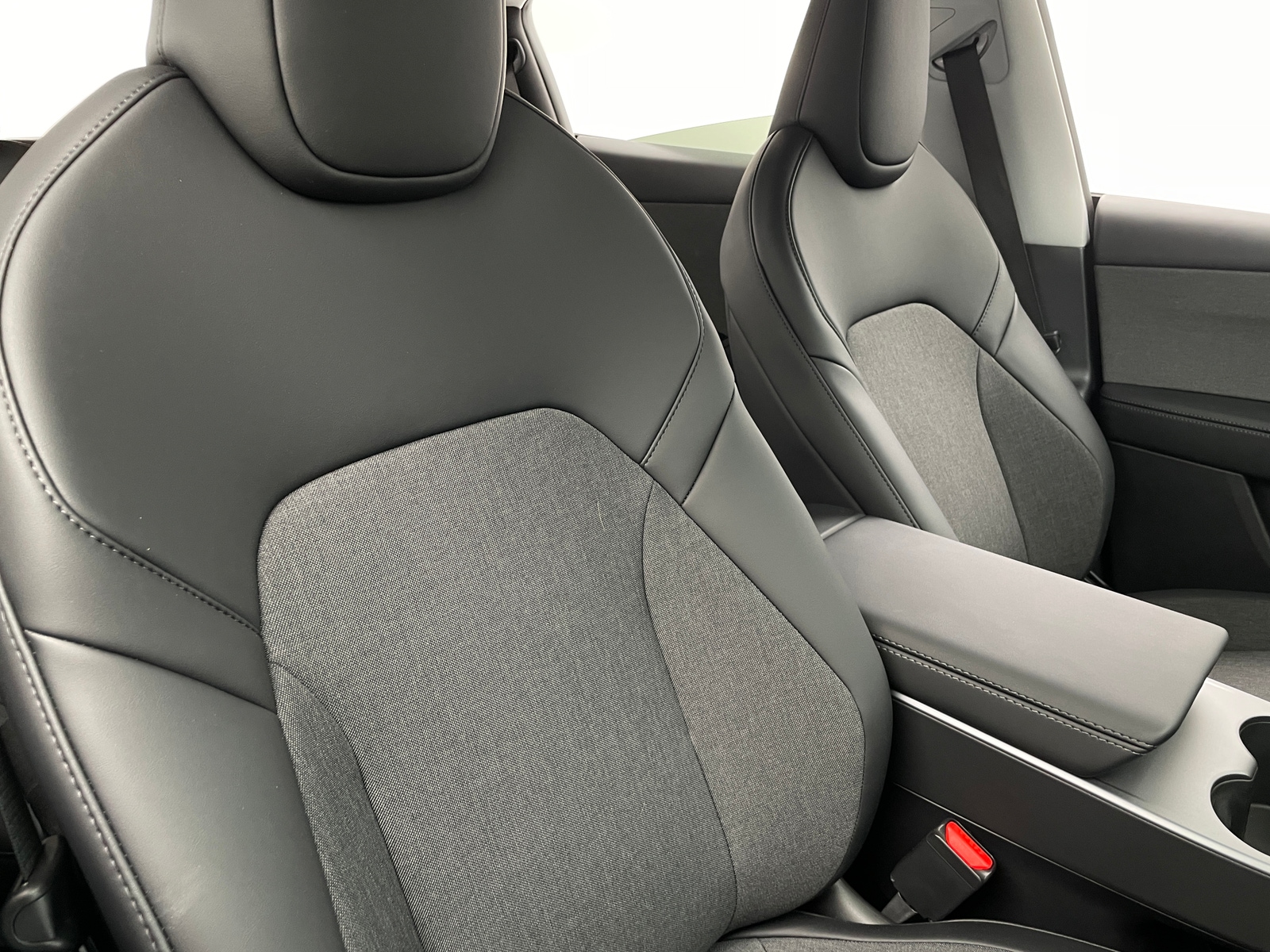 Thumbnail: 2026 Tesla Model Y - 2