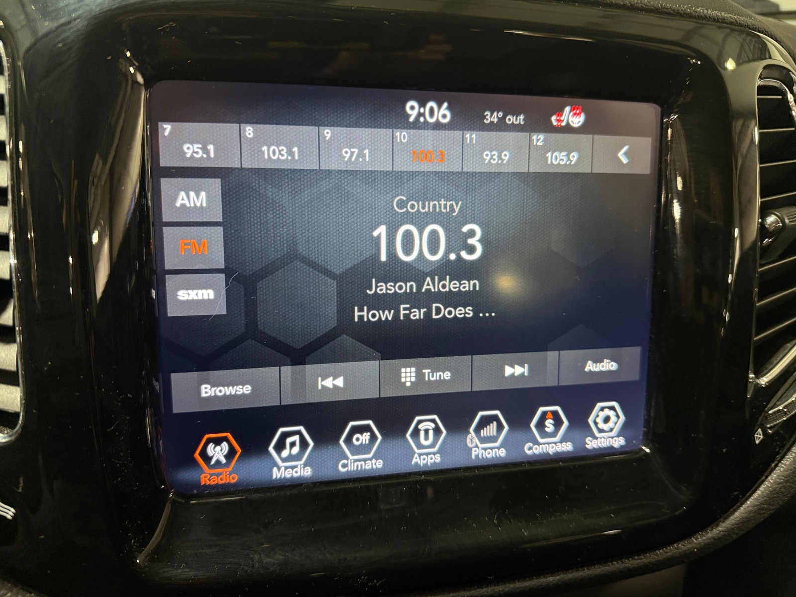 Thumbnail: 2018 Jeep Compass - 3