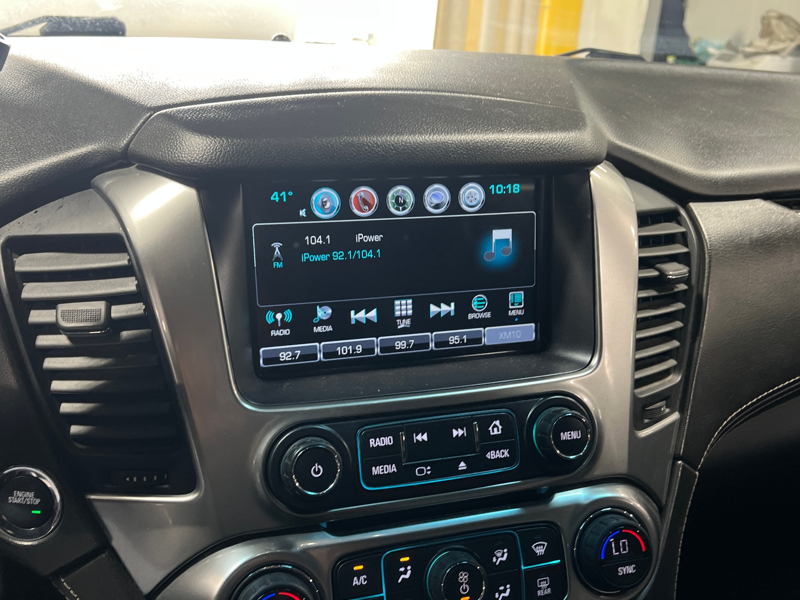 Thumbnail: 2020 Chevrolet Tahoe - 3