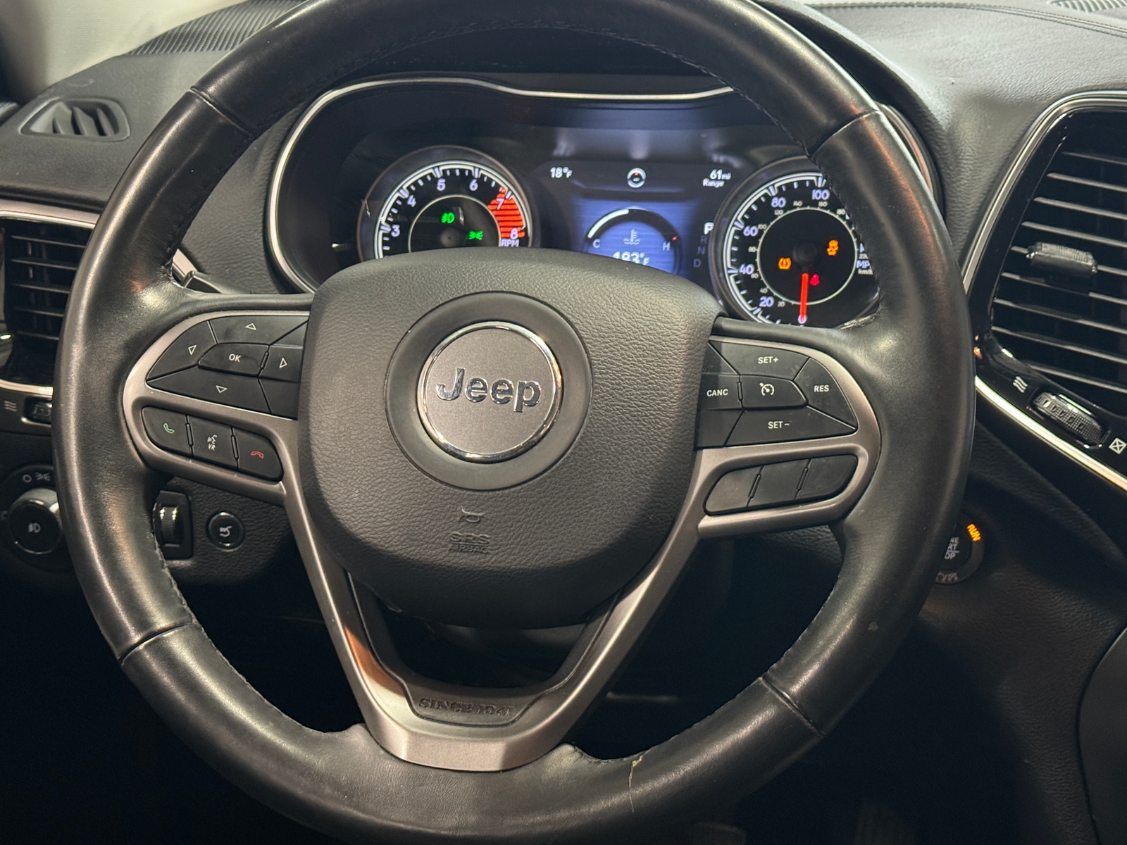 Thumbnail: 2019 Jeep Cherokee - 4