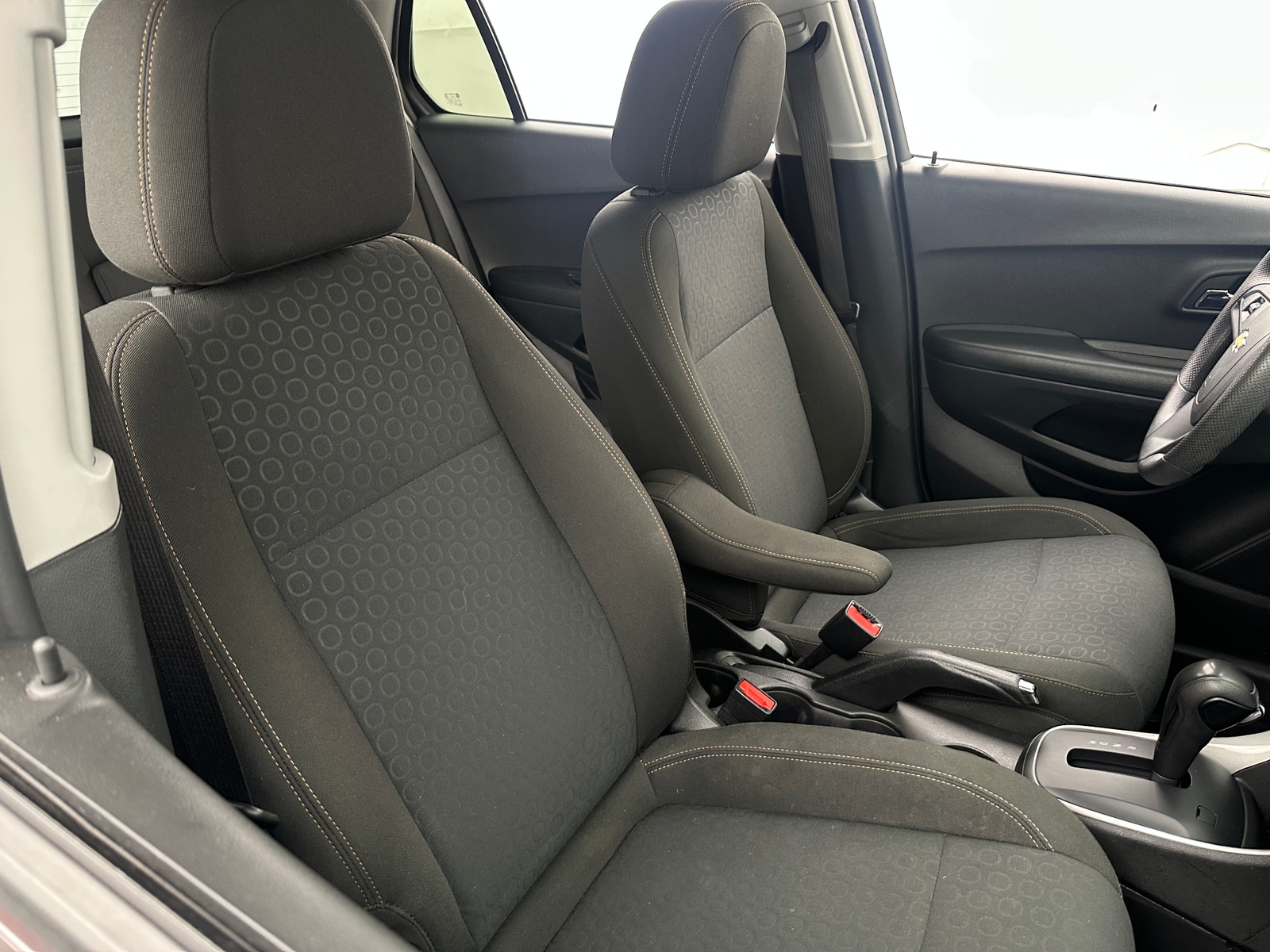 Thumbnail: 2021 Chevrolet Trax - 2