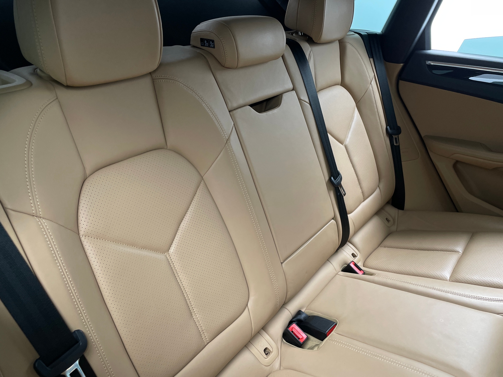 Thumbnail: 2018 Porsche Macan - 5