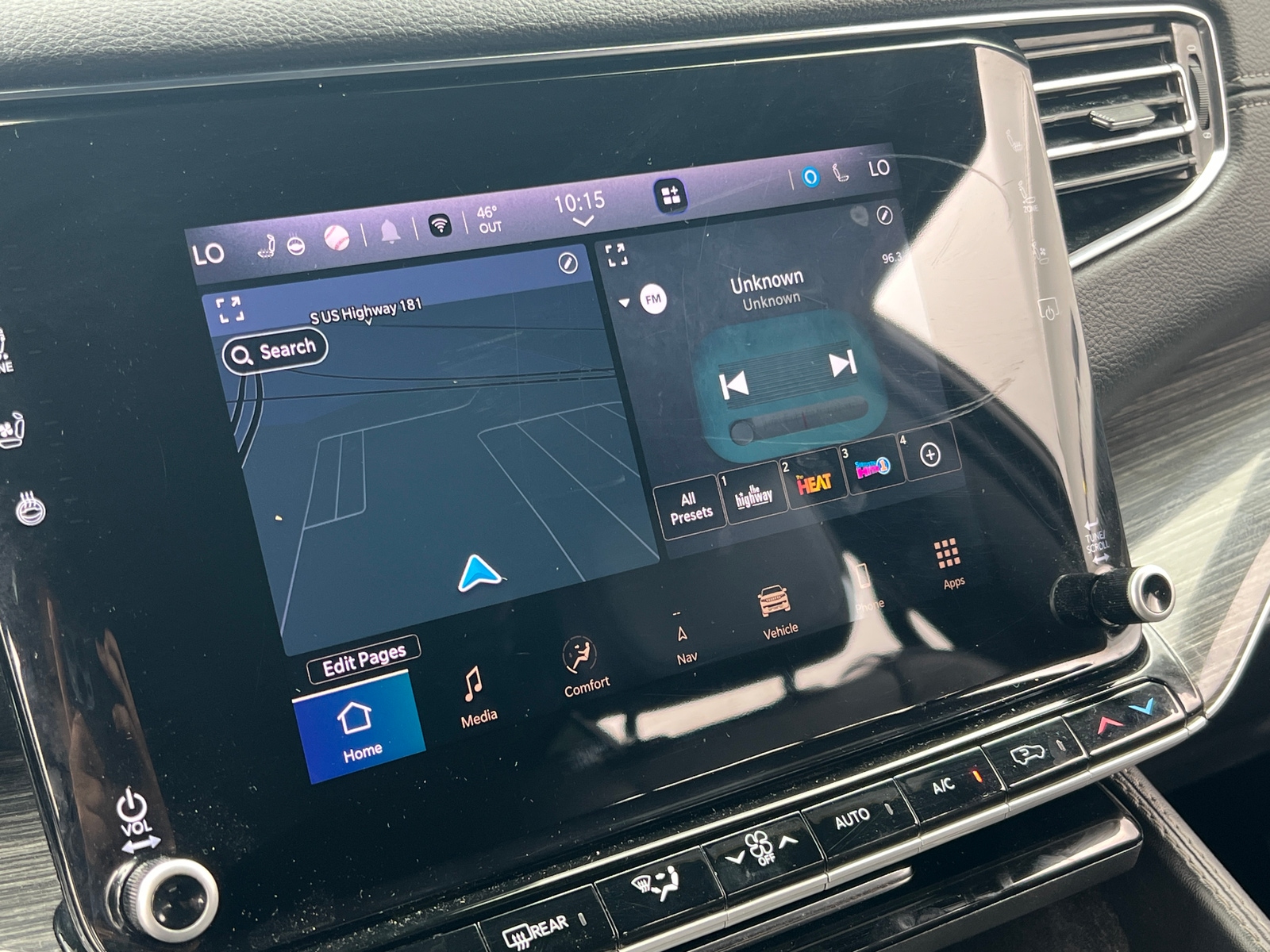 Thumbnail: 2022 Jeep Wagoneer - 3