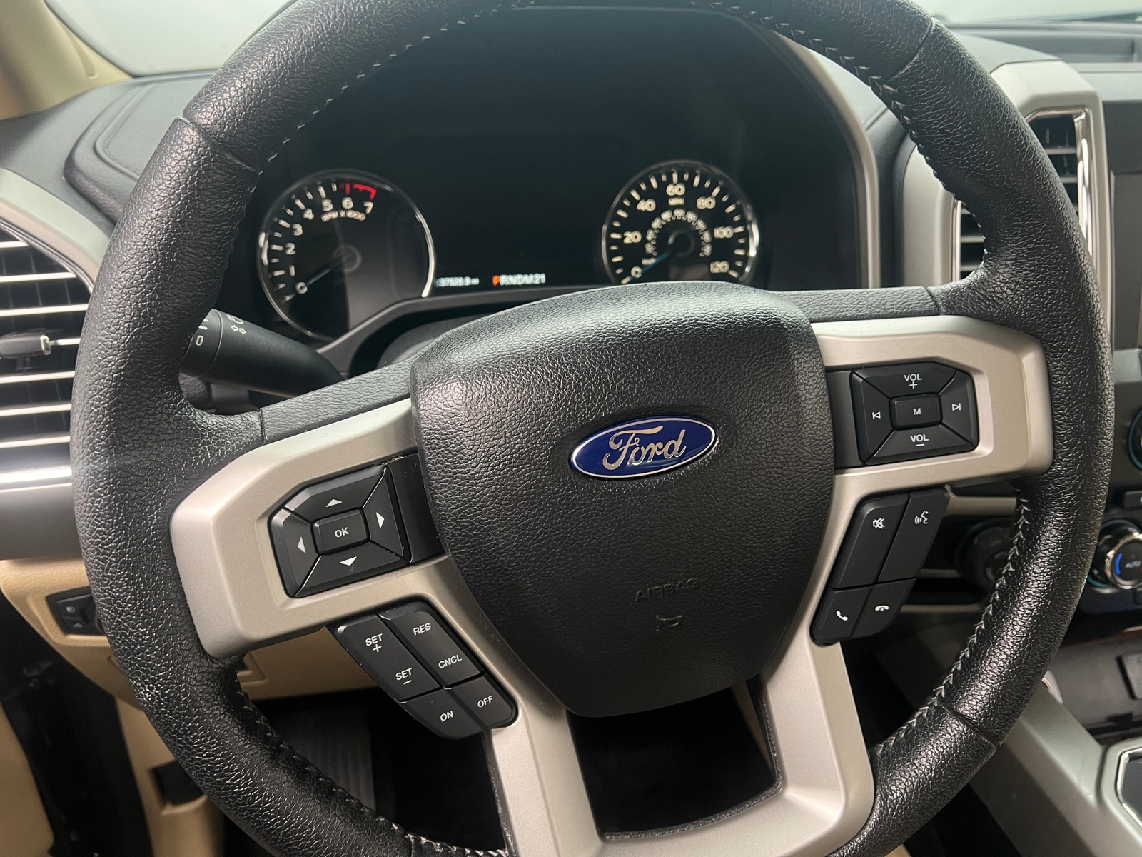 Thumbnail: 2016 Ford Econoline - 4