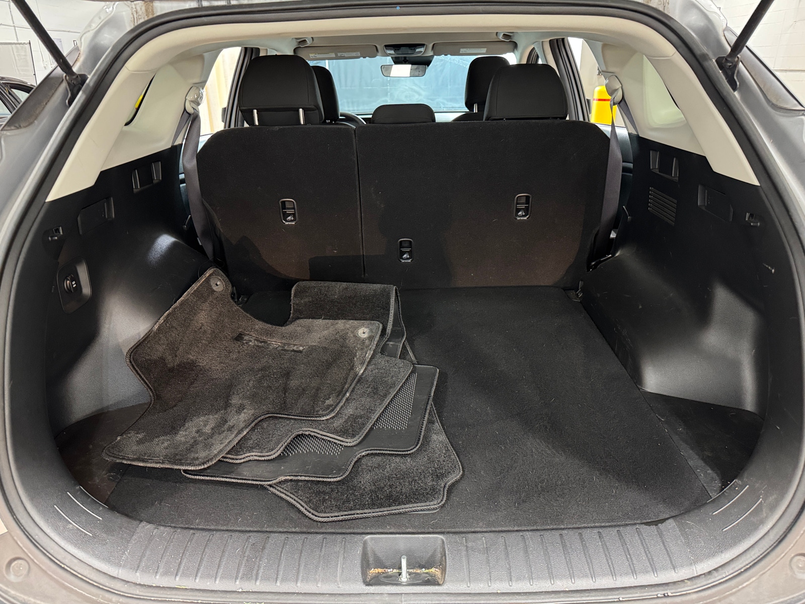 Thumbnail: 2023 Kia Sportage - 7