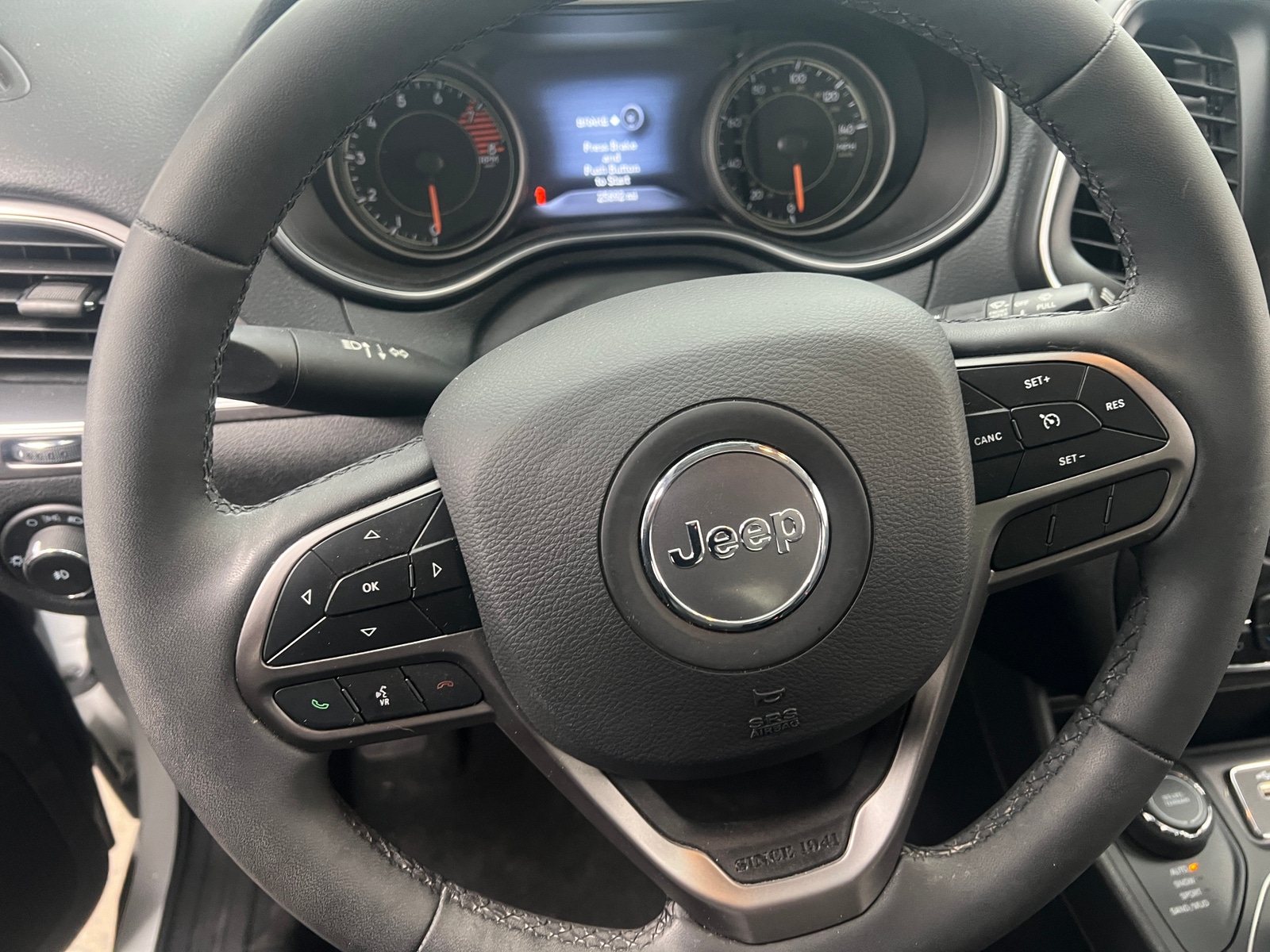 Thumbnail: 2021 Jeep Cherokee - 4